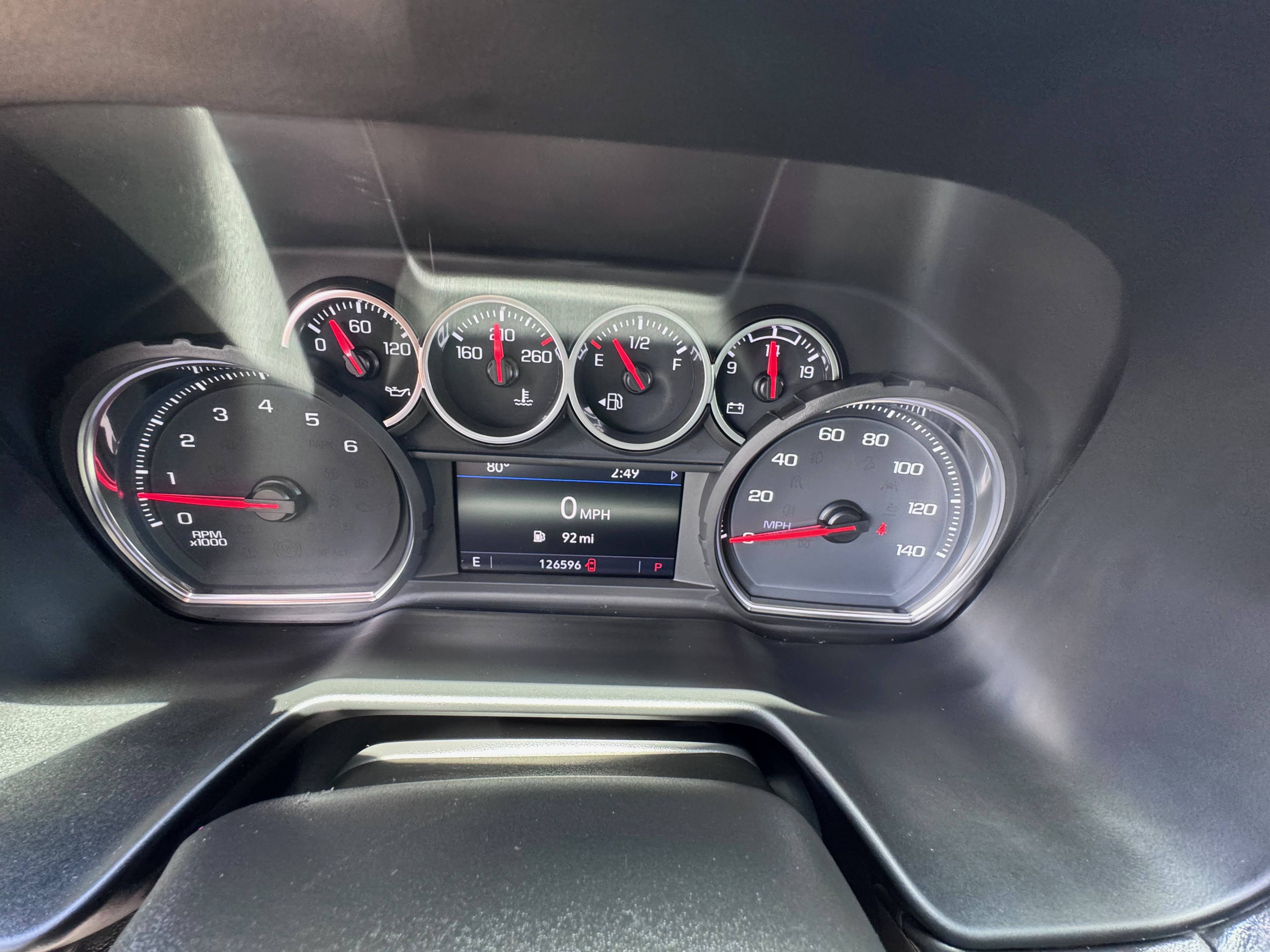 2021 Chevrolet Suburban LT - Photo 15
