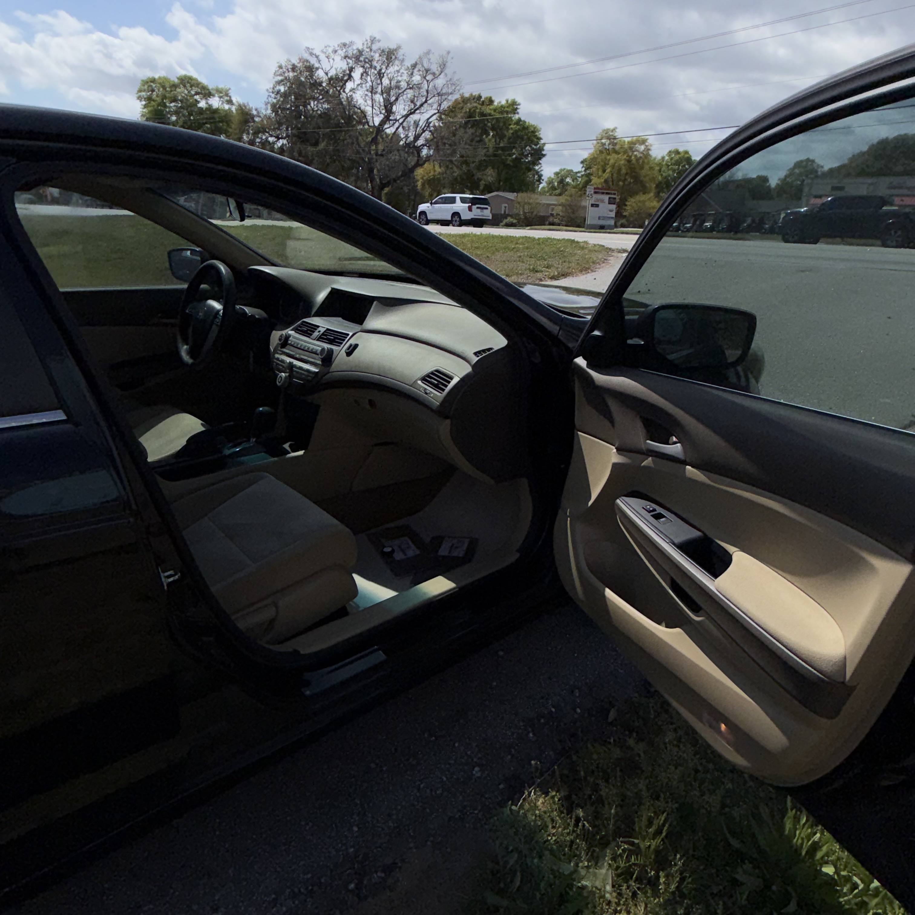 2010 Honda Accord LX-P - Photo 14