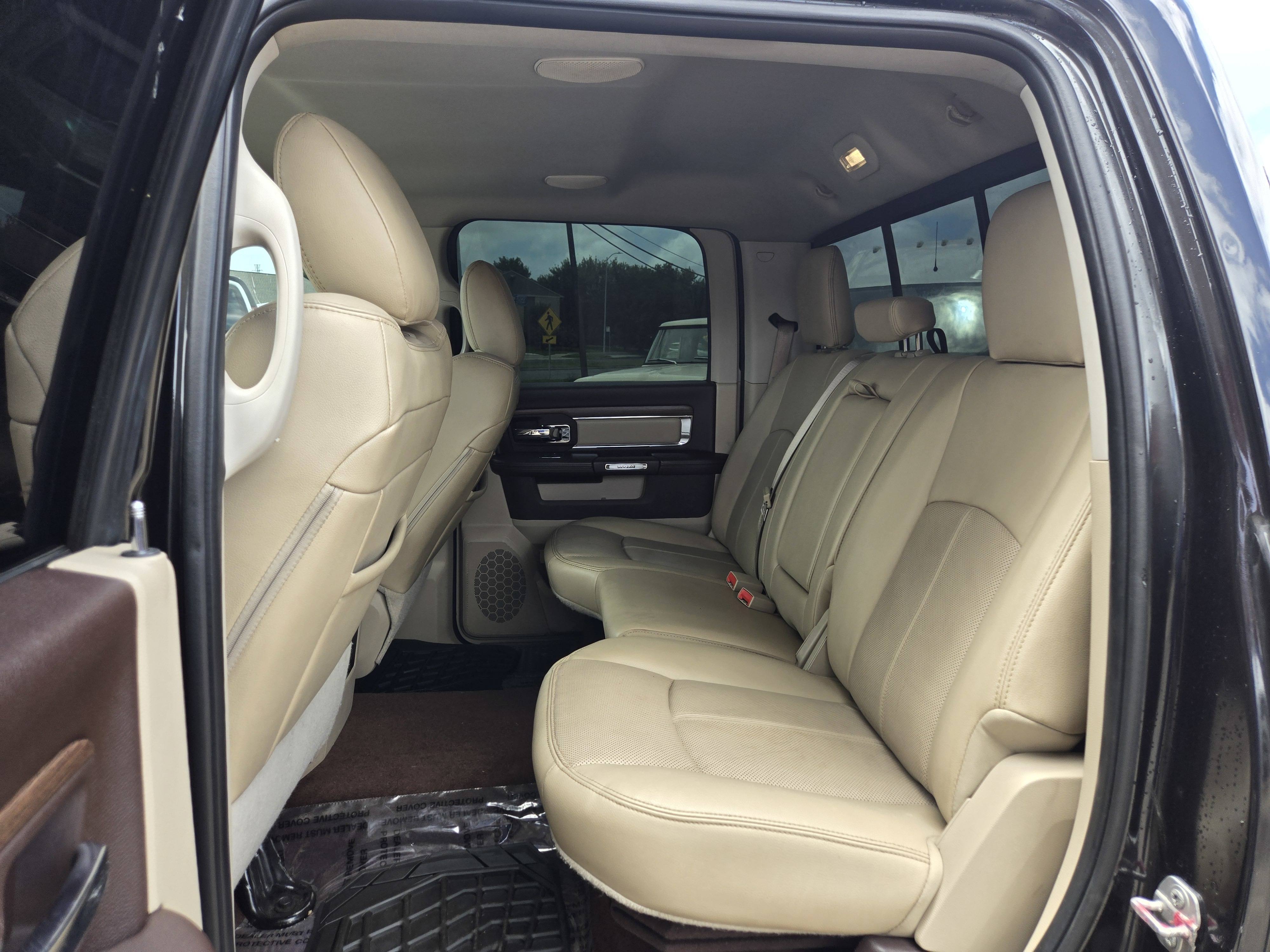 2018 RAM Ram 1500 Pickup Laramie - Photo 12