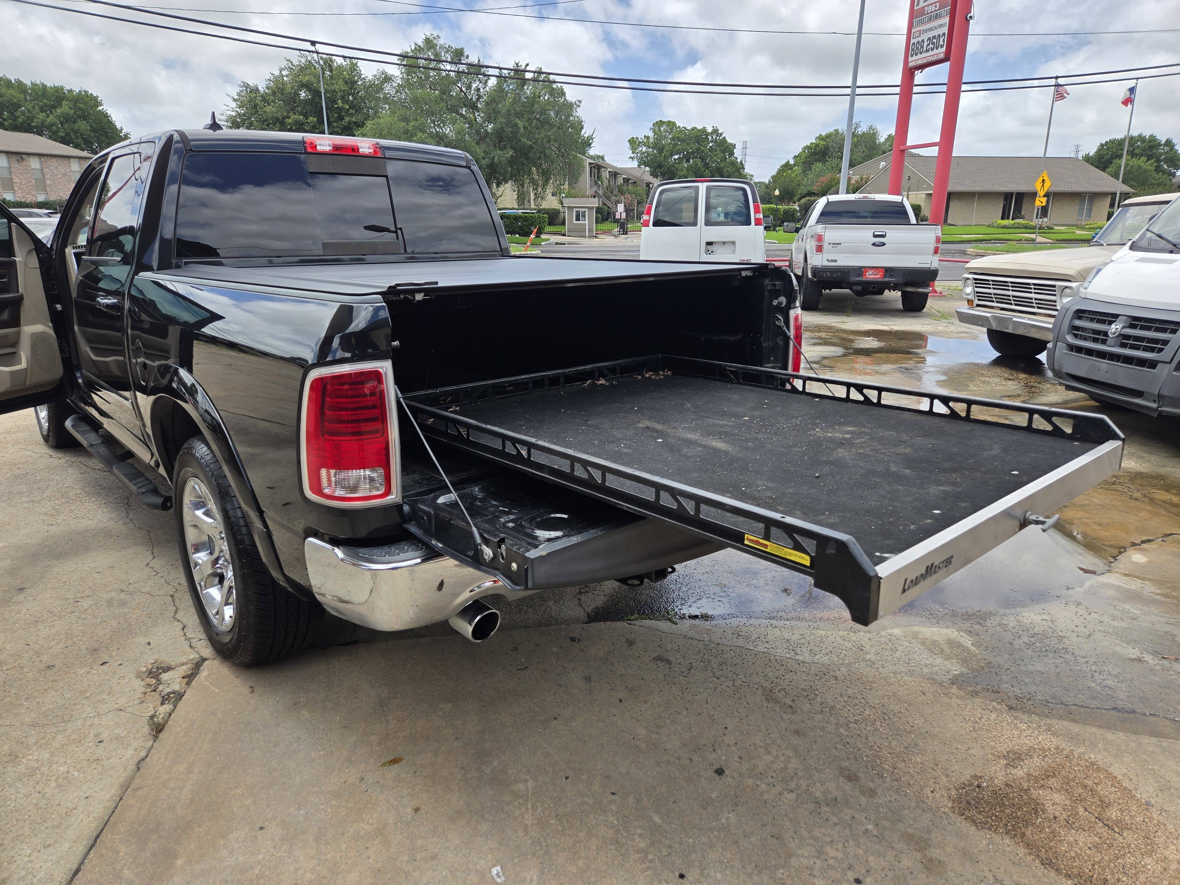 2018 RAM Ram 1500 Pickup Laramie - Photo 15