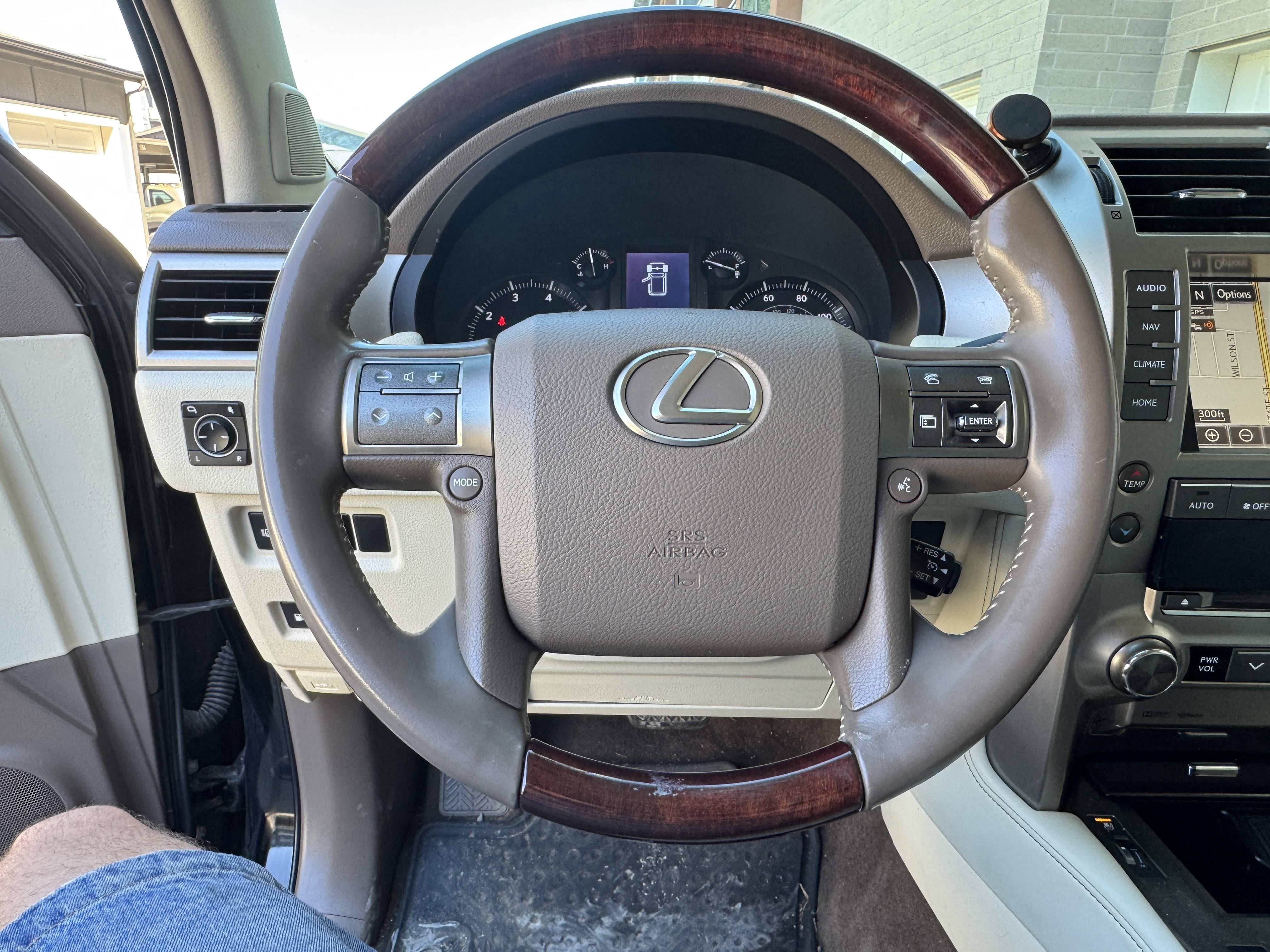 2014 Lexus GX Base - Photo 18