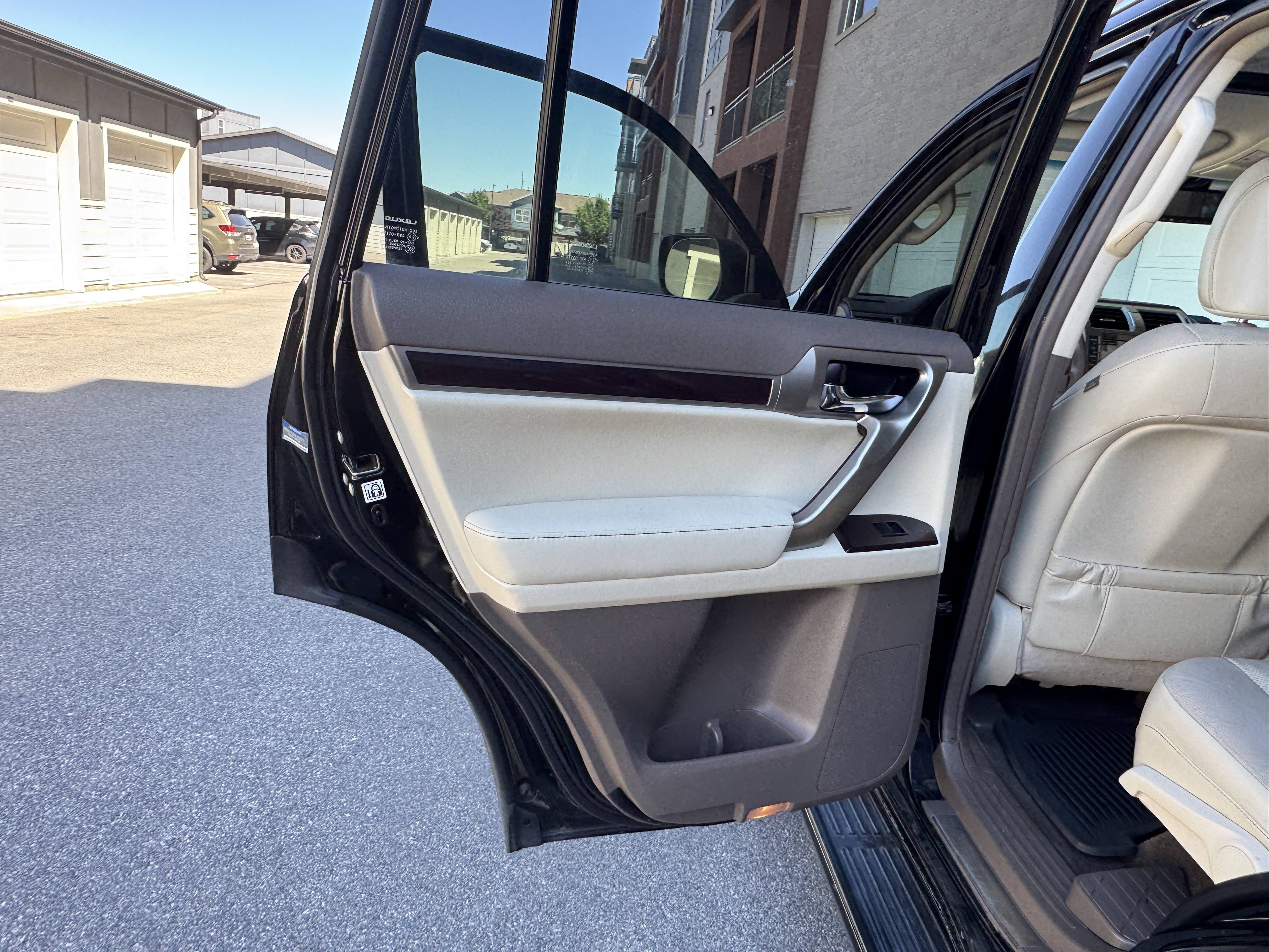 2014 Lexus GX Base - Photo 27