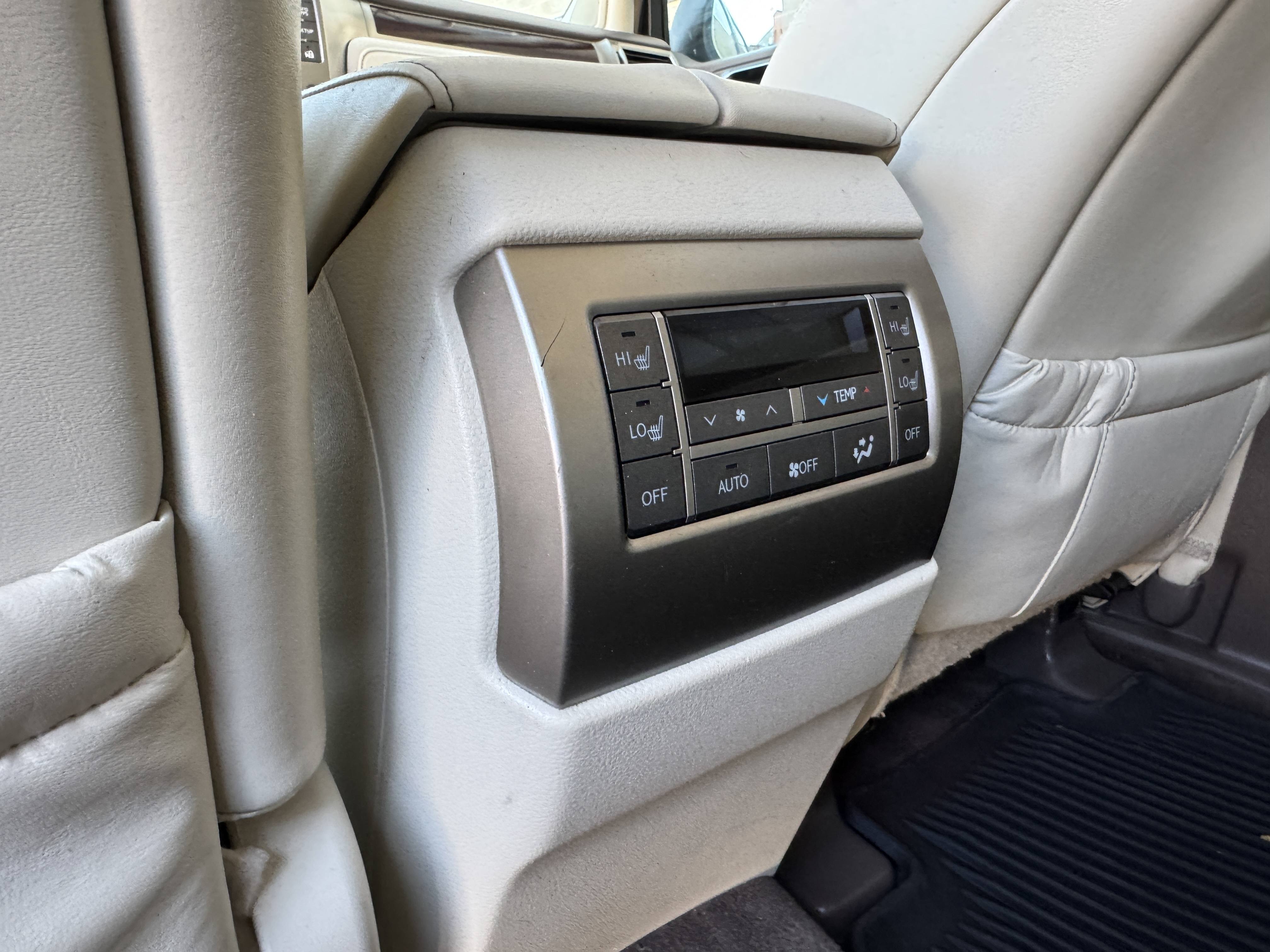 2014 Lexus GX Base - Photo 28