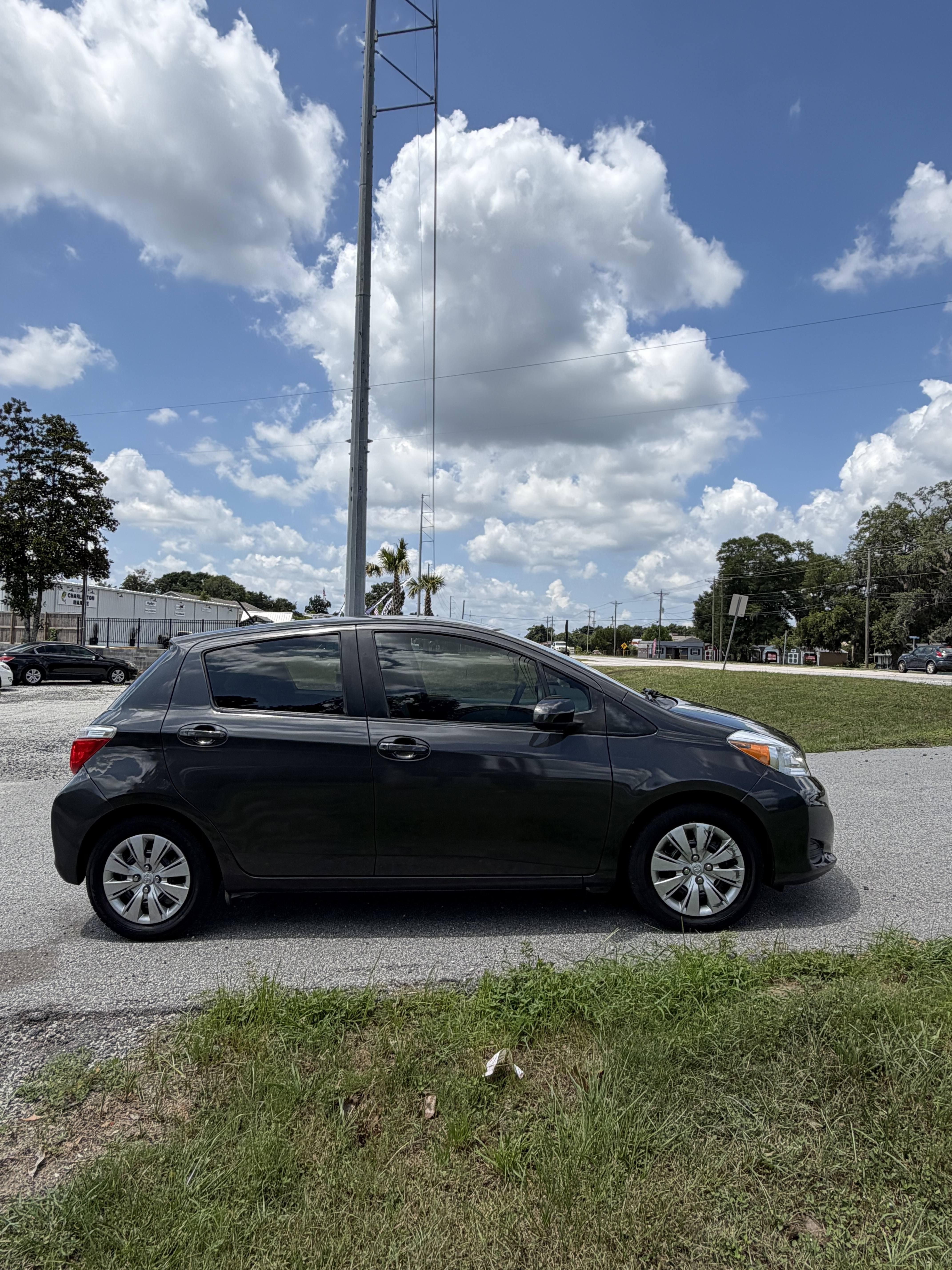 2013 Toyota Yaris L - Photo 6