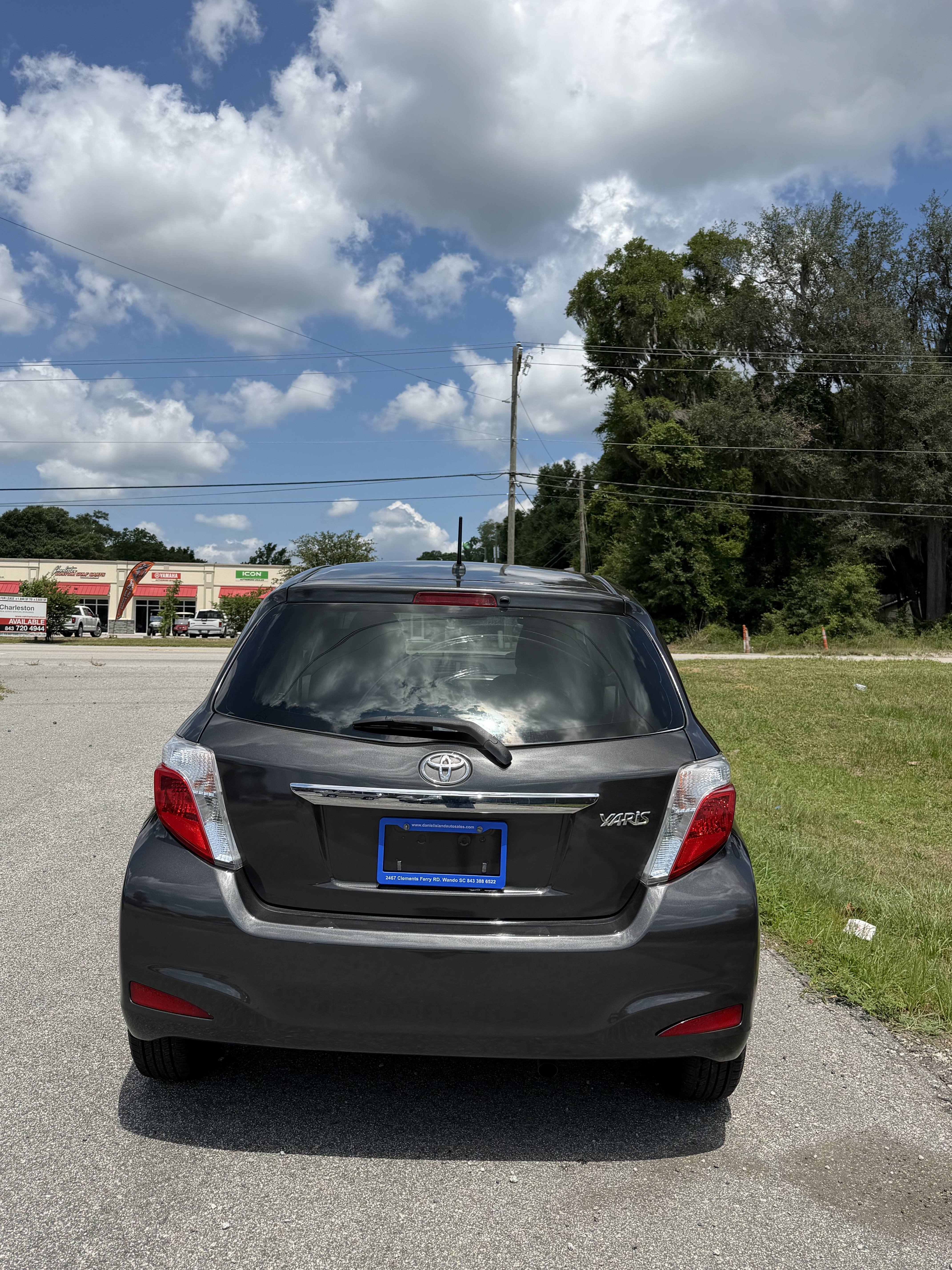 2013 Toyota Yaris L - Photo 8