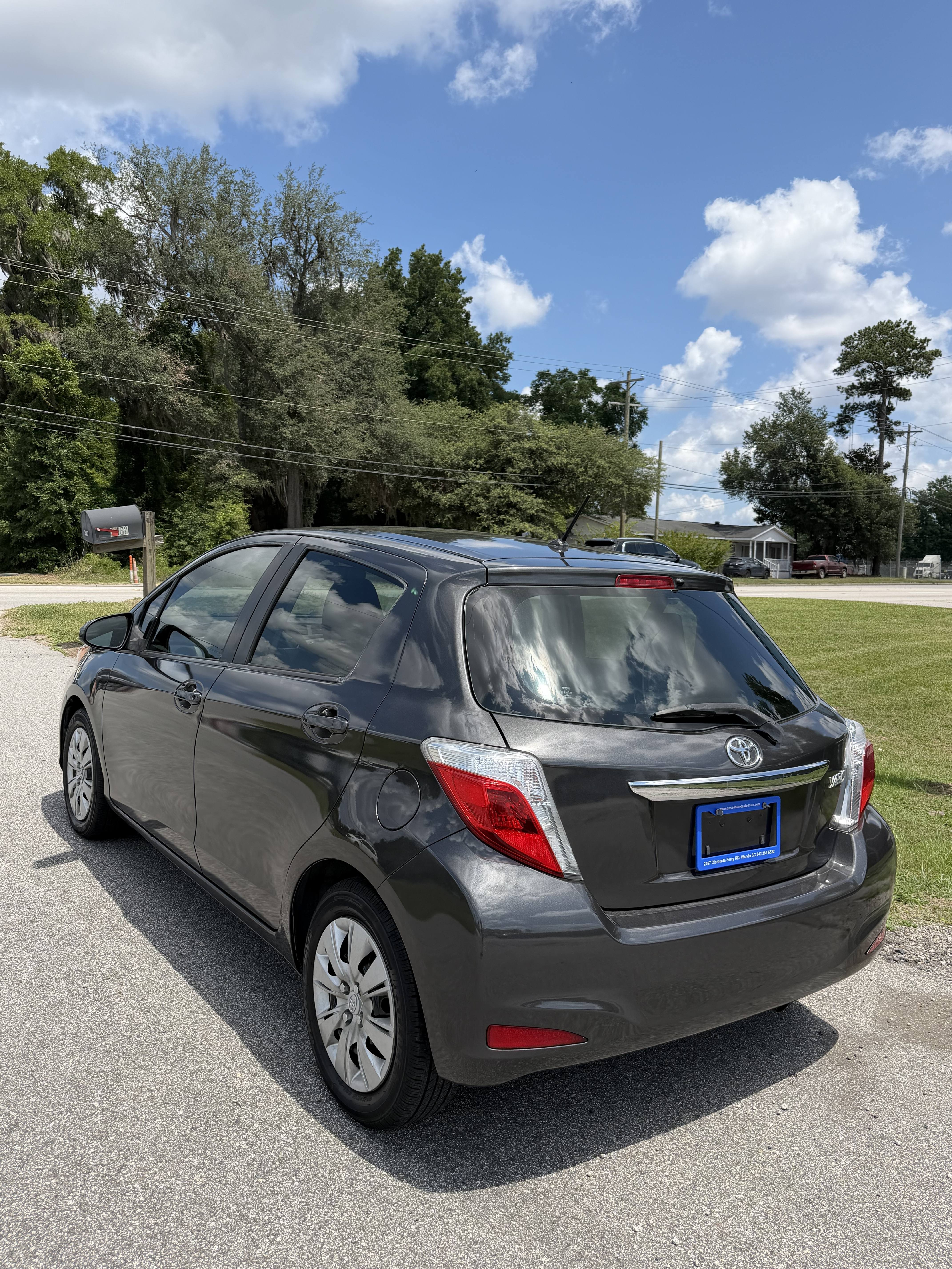 2013 Toyota Yaris L - Photo 9