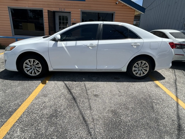 2013 Toyota Camry XLE - Photo 7