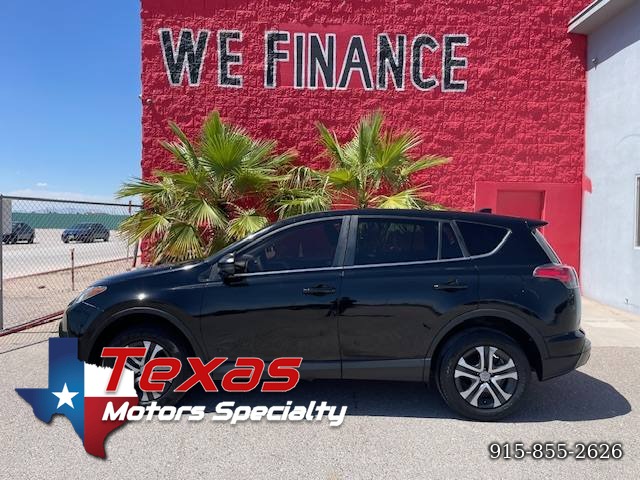 2018 Toyota RAV4 LE - Photo 7