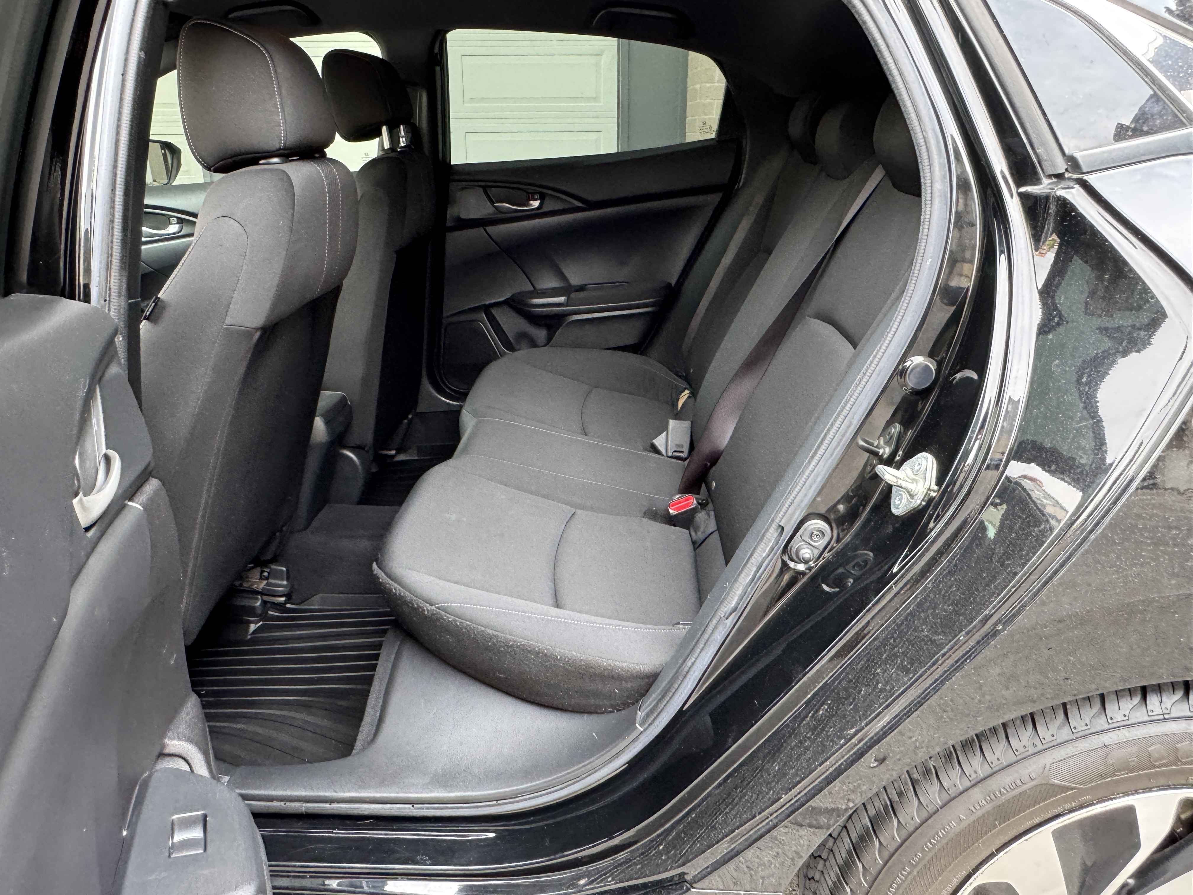 2018 Honda Civic Hatchback LX - Photo 20