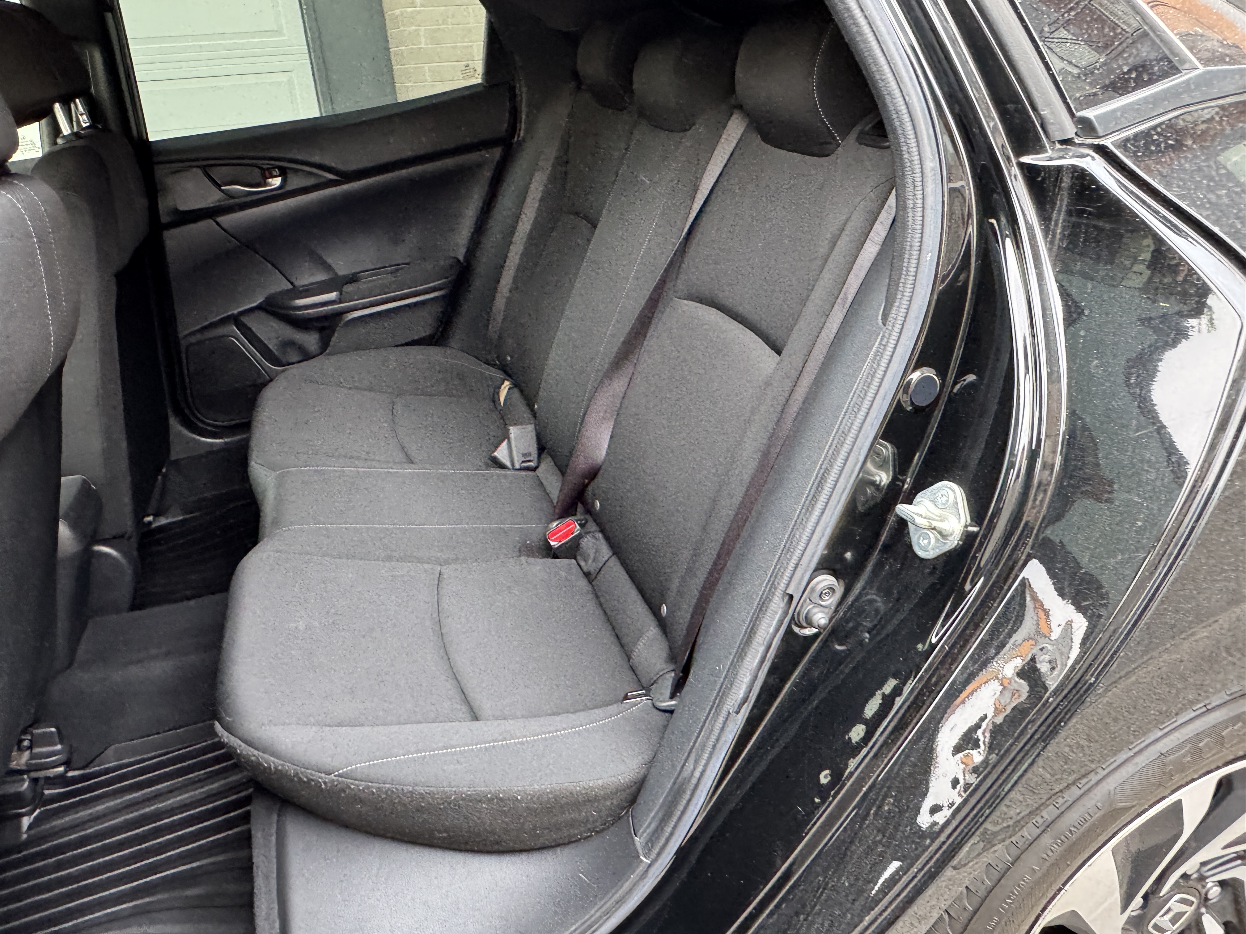 2018 Honda Civic Hatchback LX - Photo 21
