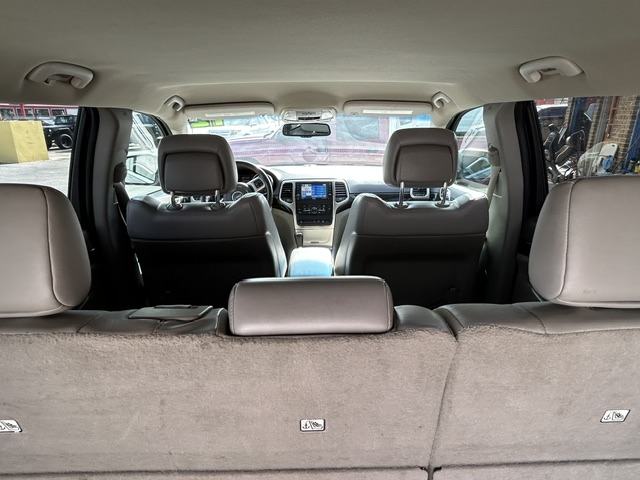 2012 Jeep Grand Cherokee Laredo - Photo 11