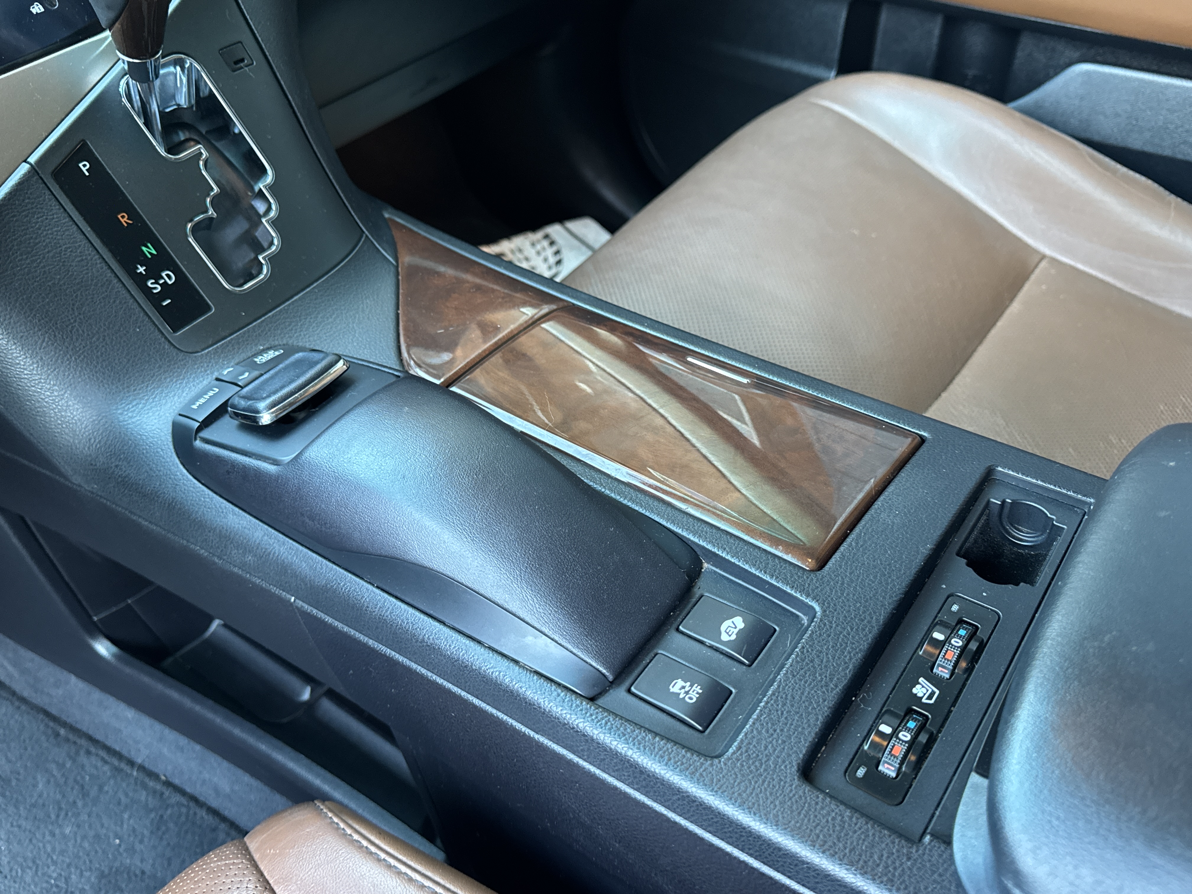 2015 Lexus RX 450h - Photo 23