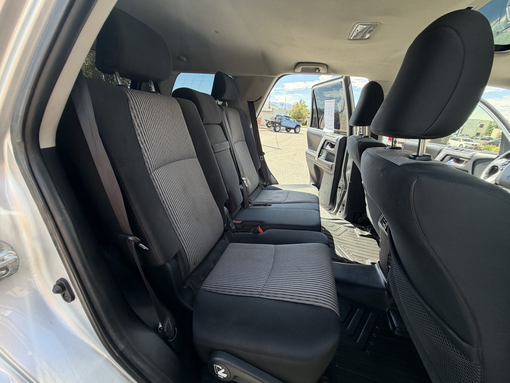 2016 Toyota 4Runner SR5 - Photo 24