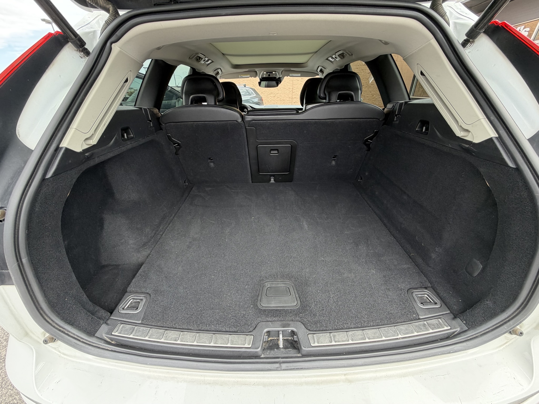 2018 Volvo XC60 Momentum - Photo 20