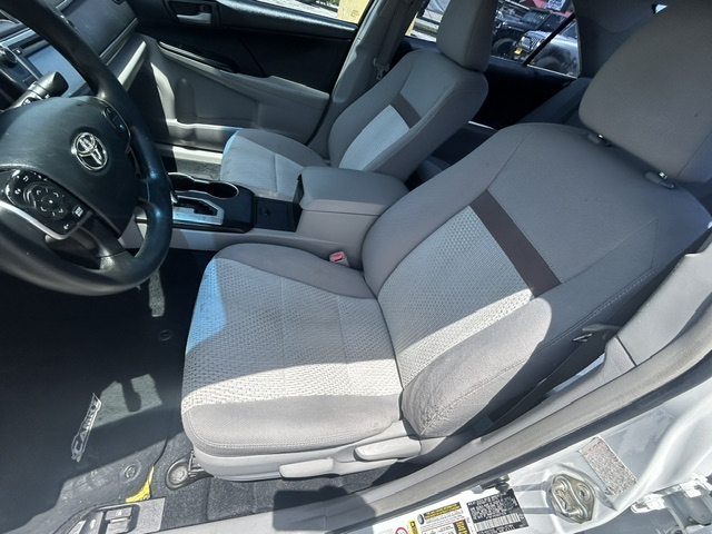 2013 Toyota Camry XLE - Photo 14