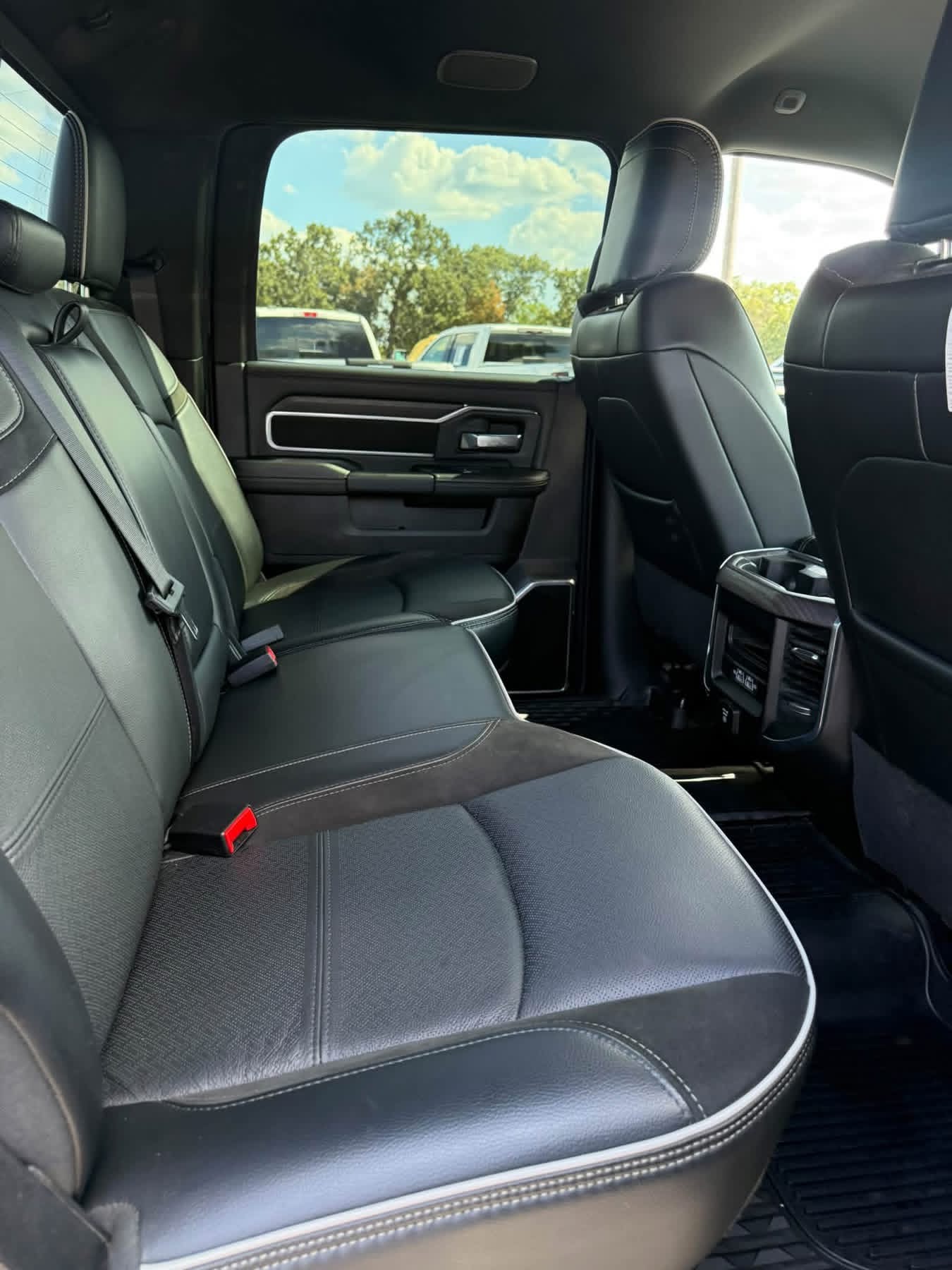 2025 RAM Ram 2500 Pickup Laramie - Photo 12