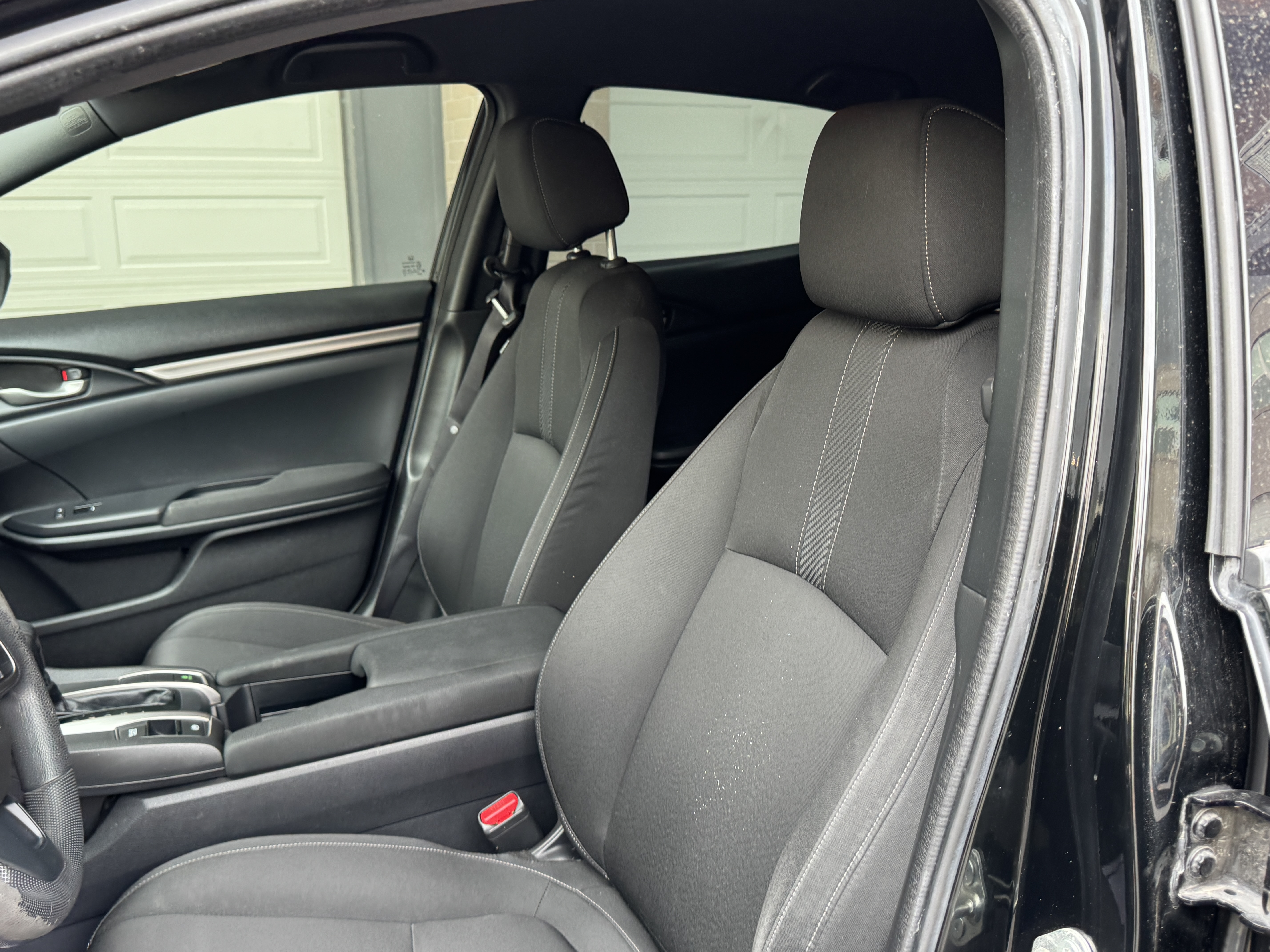 2018 Honda Civic Hatchback LX - Photo 14