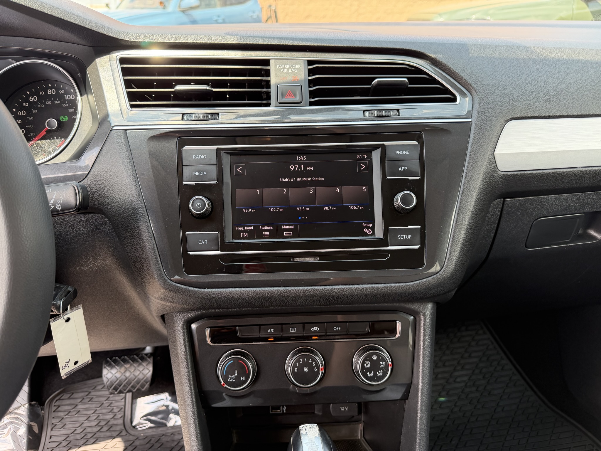 2018 Volkswagen Tiguan S - Photo 12