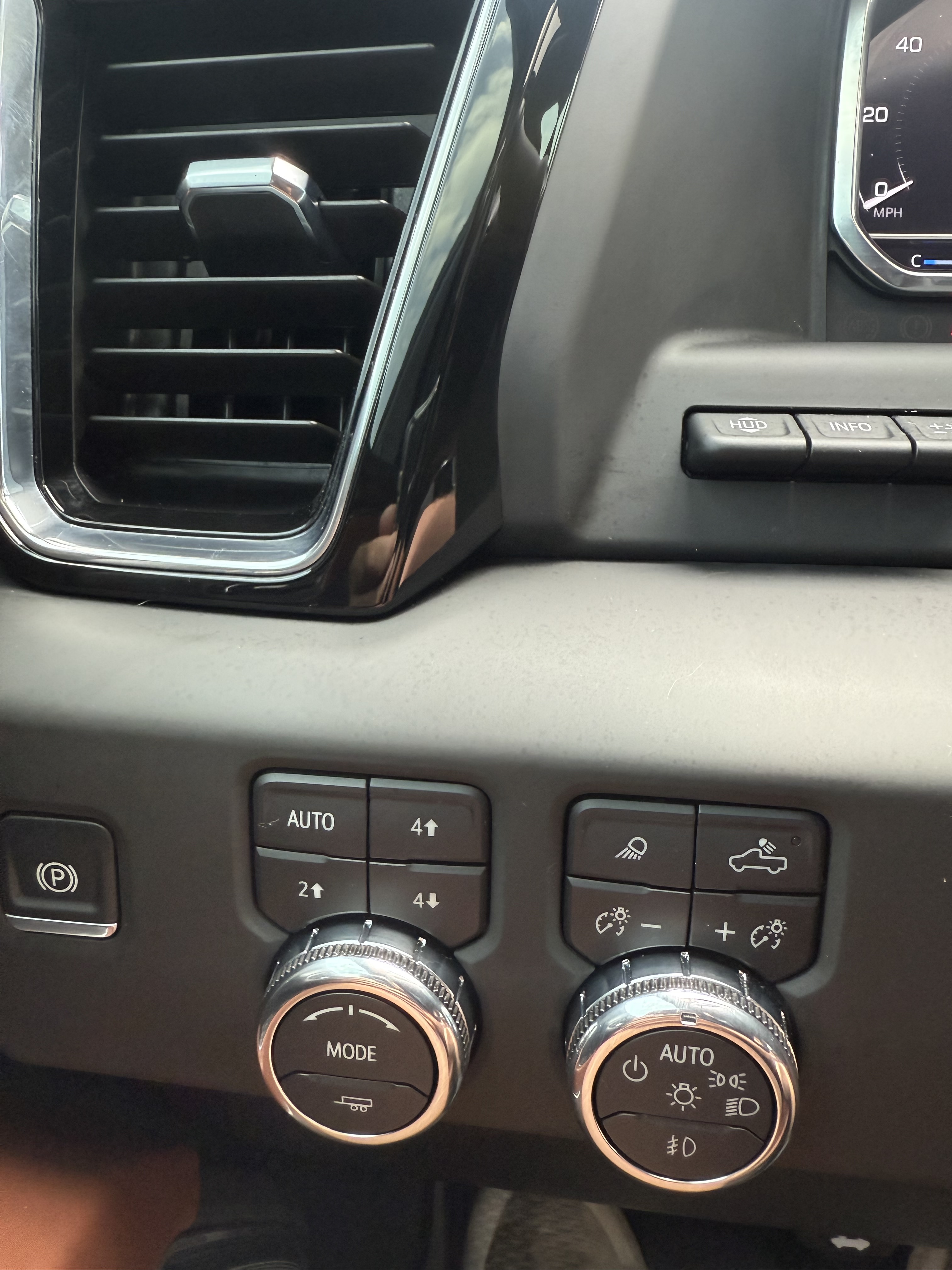 2025 GMC Sierra 2500HD Denali Ultimate - Photo 21