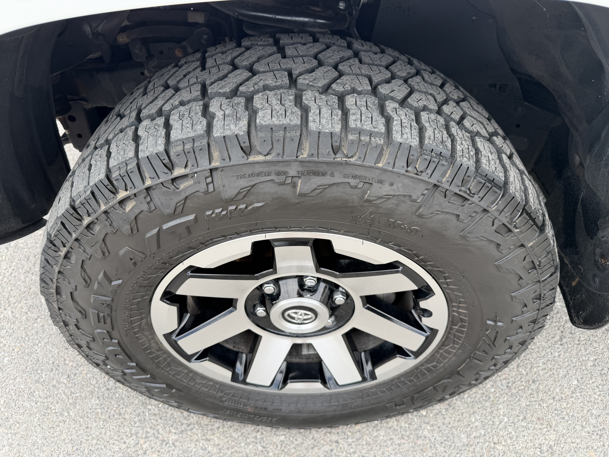 2018 Toyota 4Runner Off-Road - Photo 10