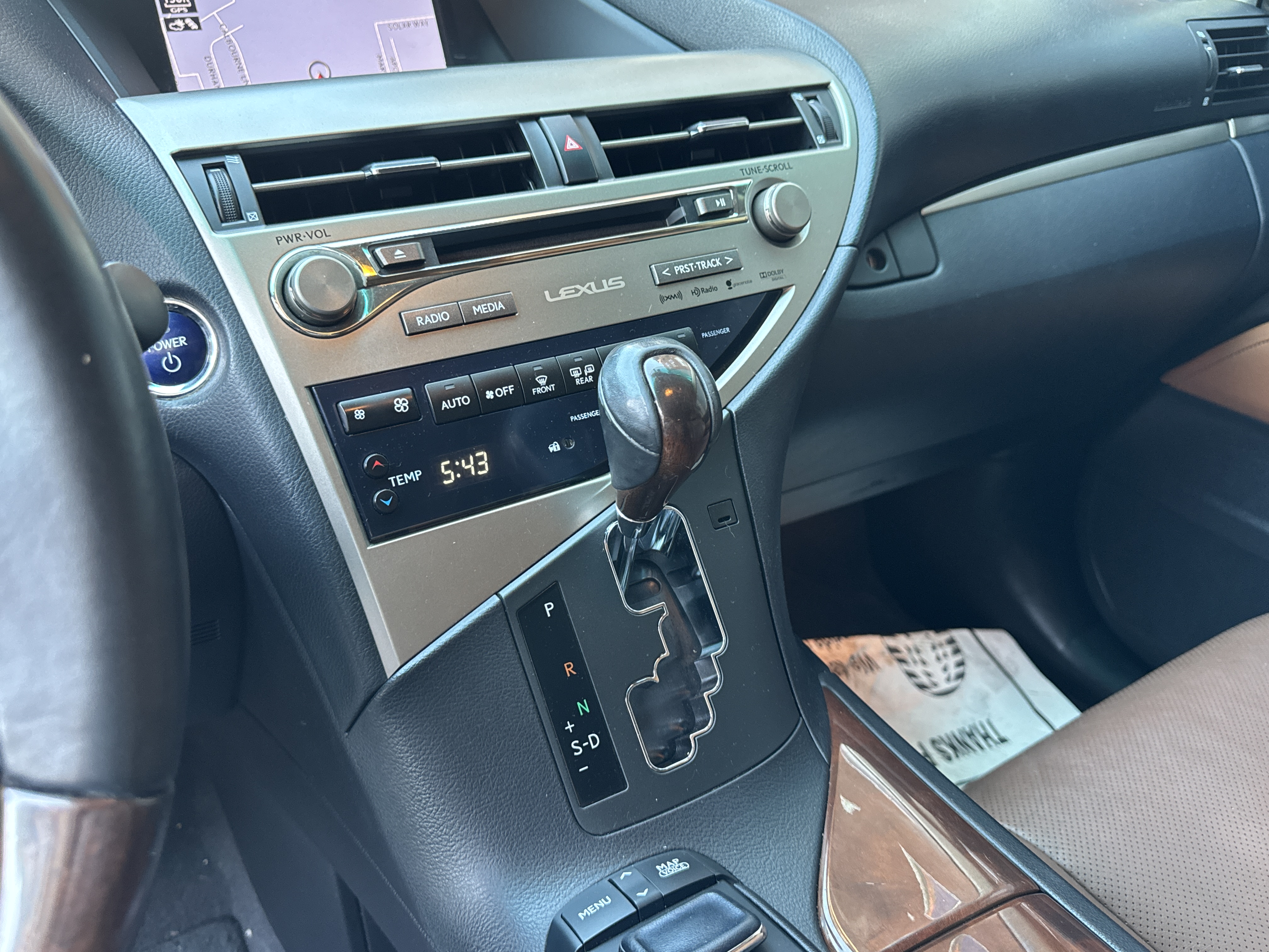 2015 Lexus RX 450h - Photo 22
