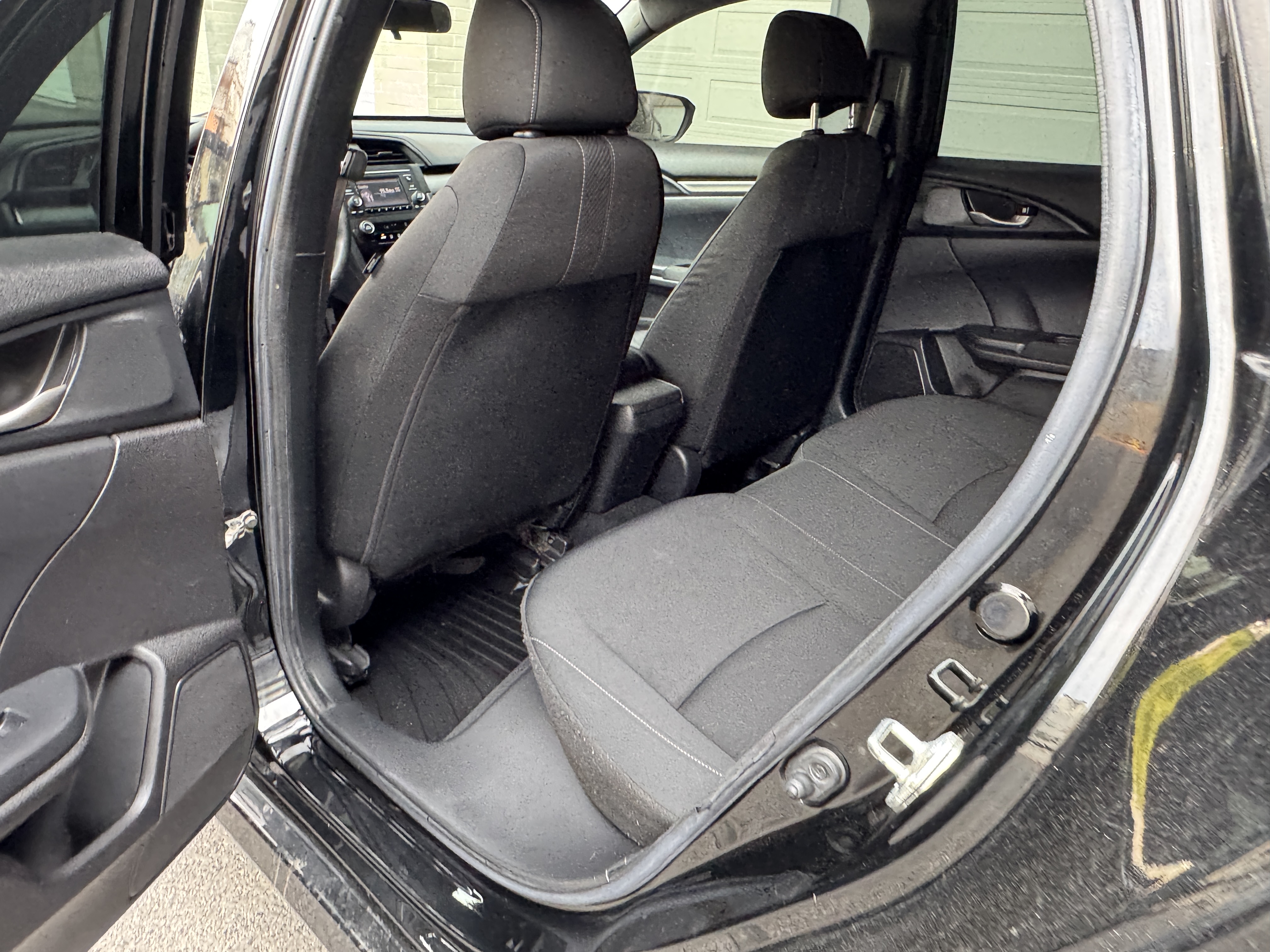 2018 Honda Civic Hatchback LX - Photo 23