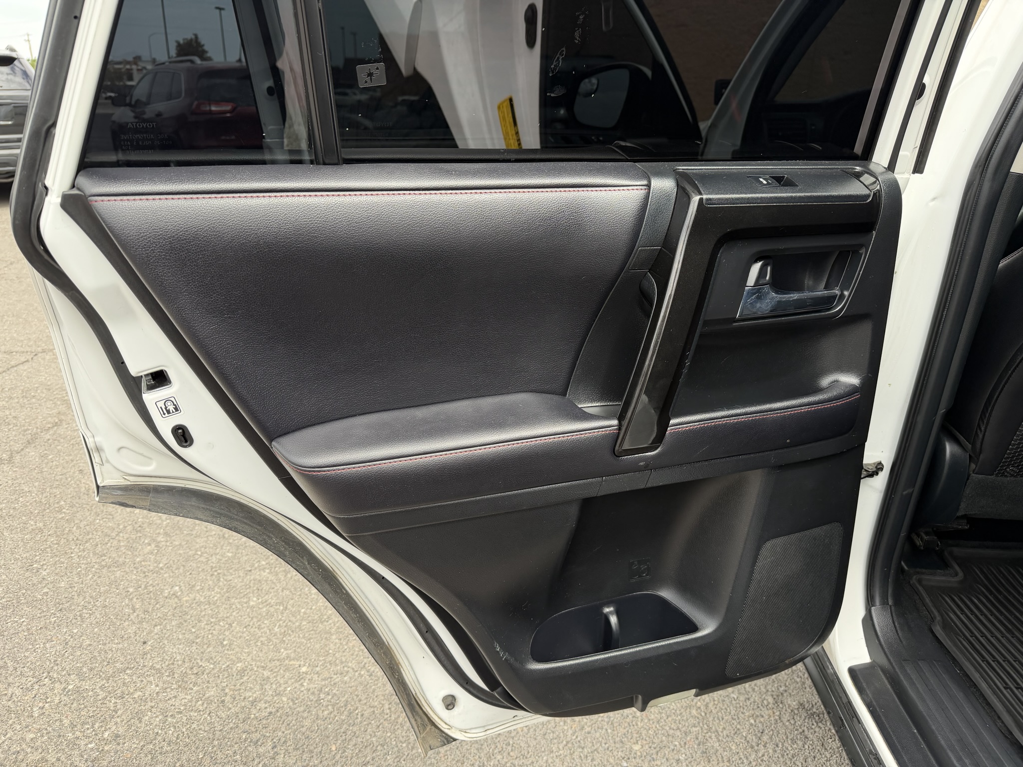 2018 Toyota 4Runner Off-Road - Photo 18