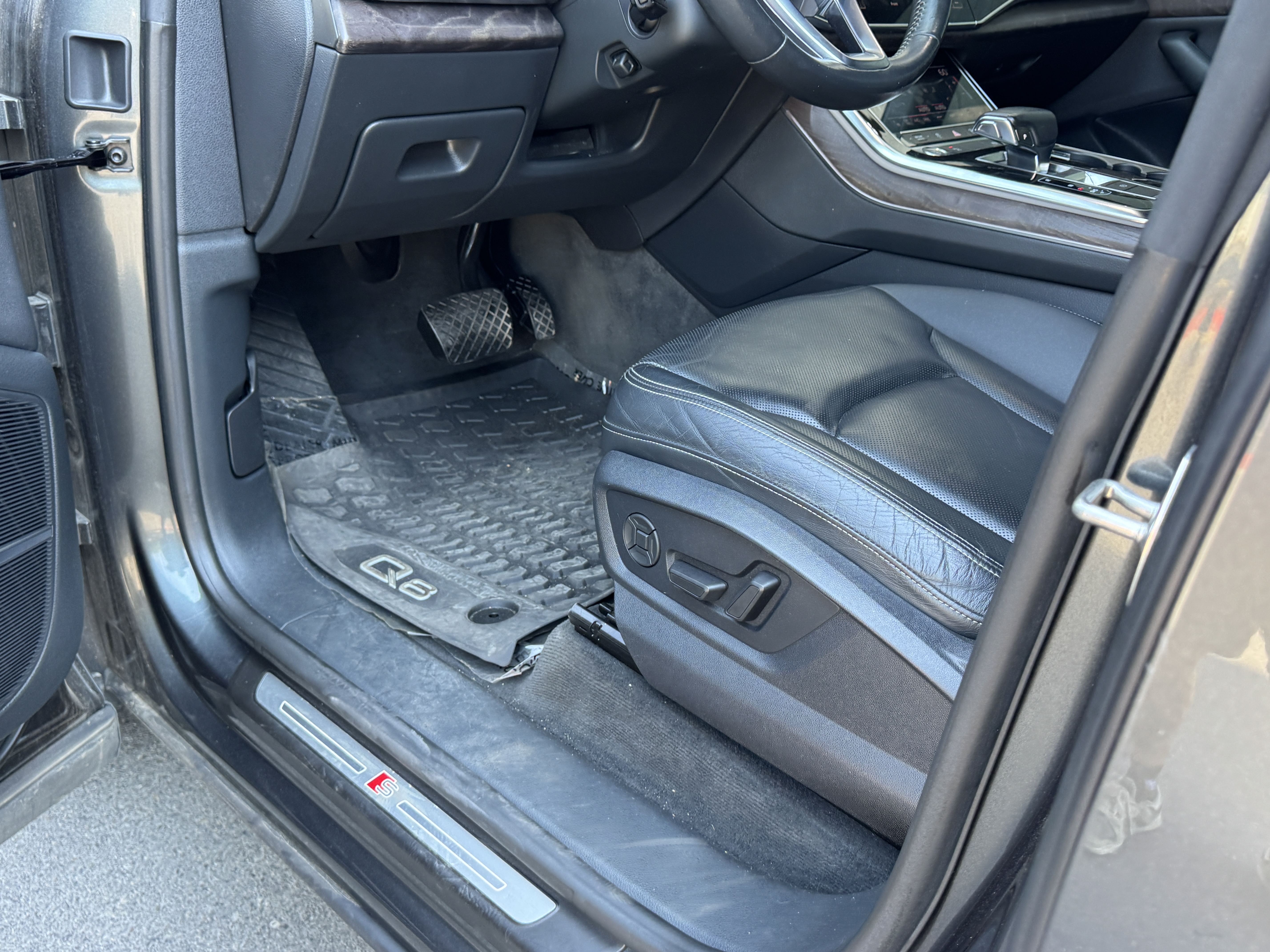 2019 Audi Q8 Premium Plus - Photo 16