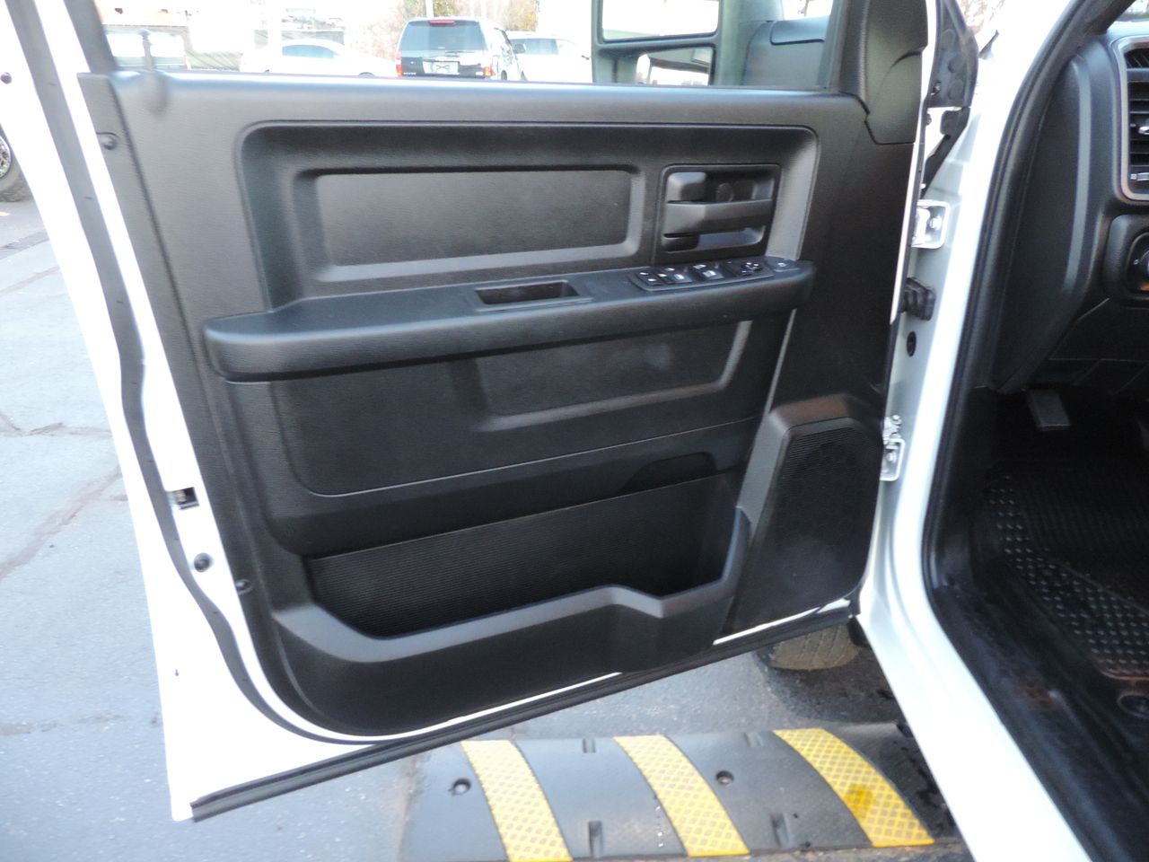 2023 RAM Ram 3500 Chassis Cab Tradesman - Photo 12