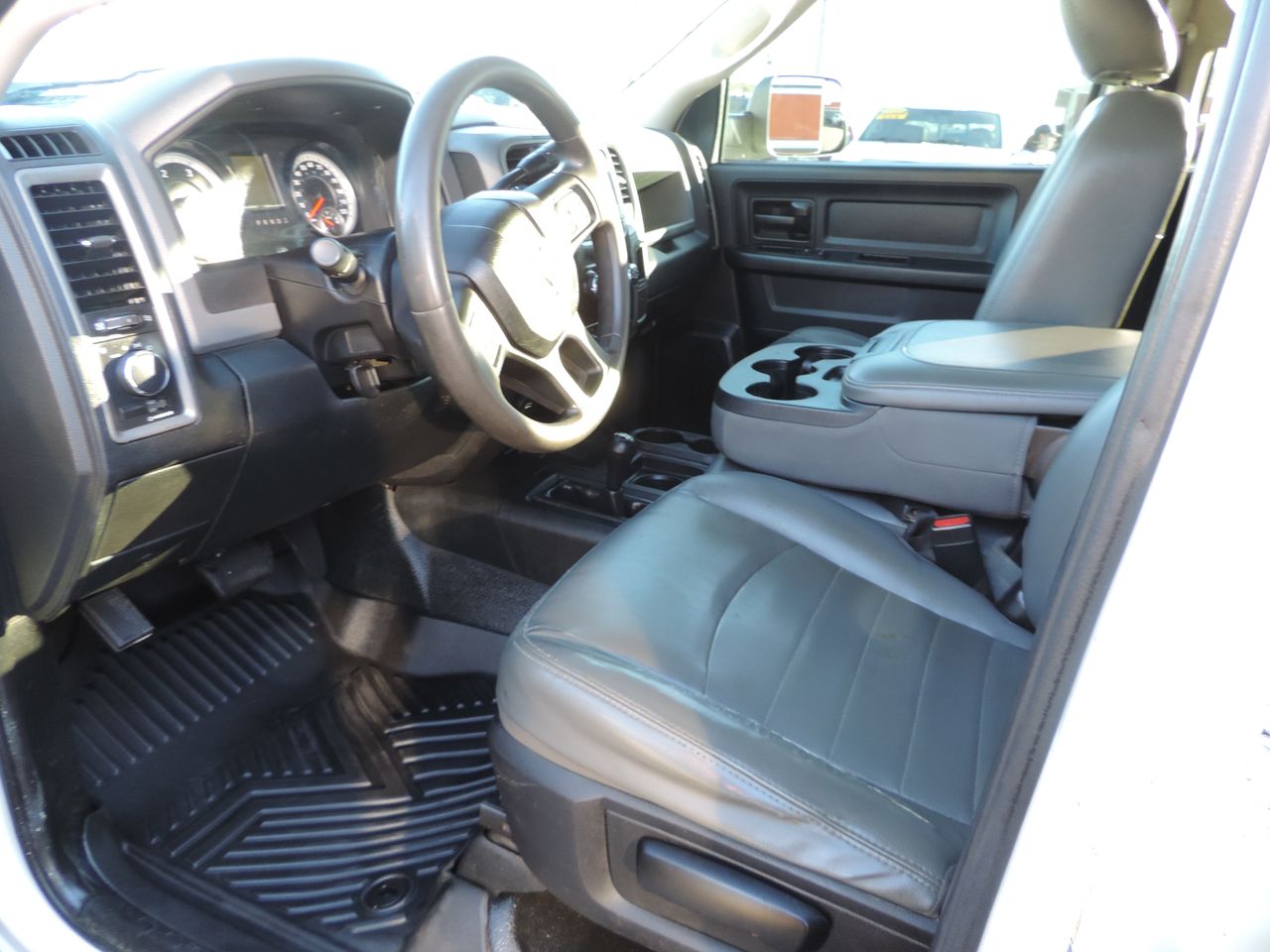 2015 RAM Ram 3500 Chassis Cab Tradesman - Photo 6