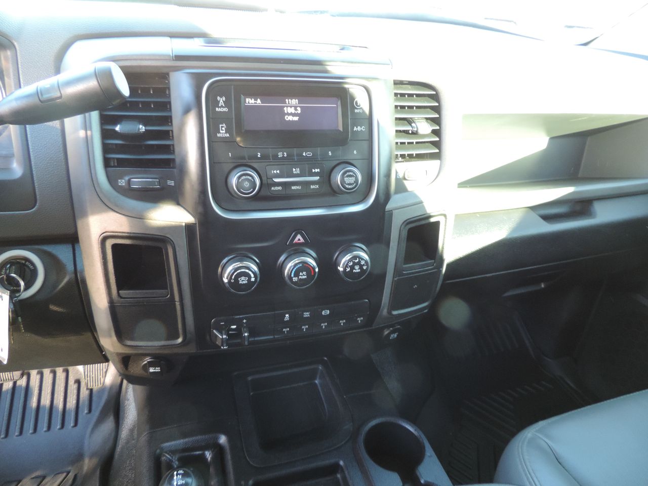 2015 RAM Ram 3500 Chassis Cab Tradesman - Photo 10