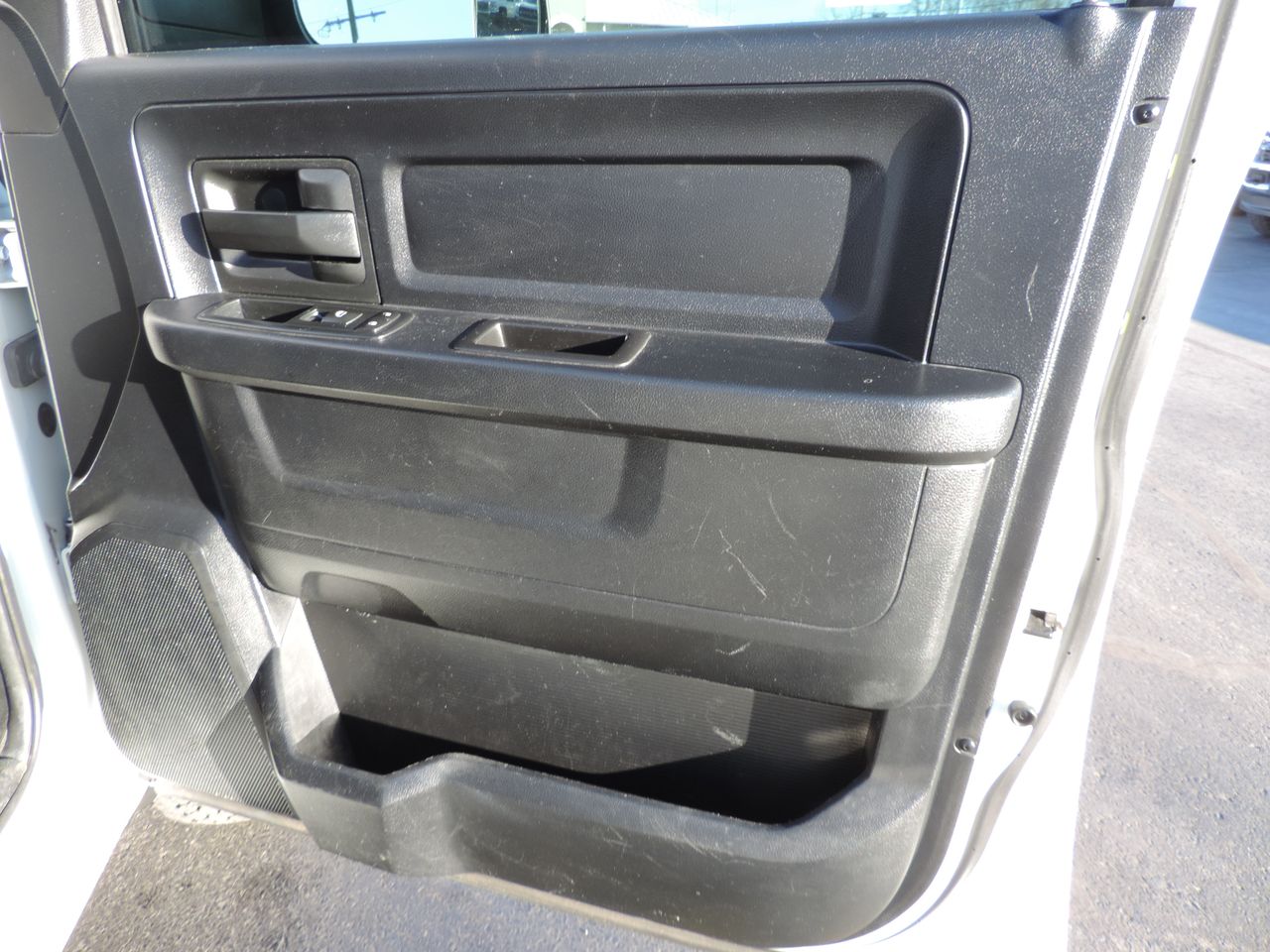 2015 RAM Ram 3500 Chassis Cab Tradesman - Photo 16