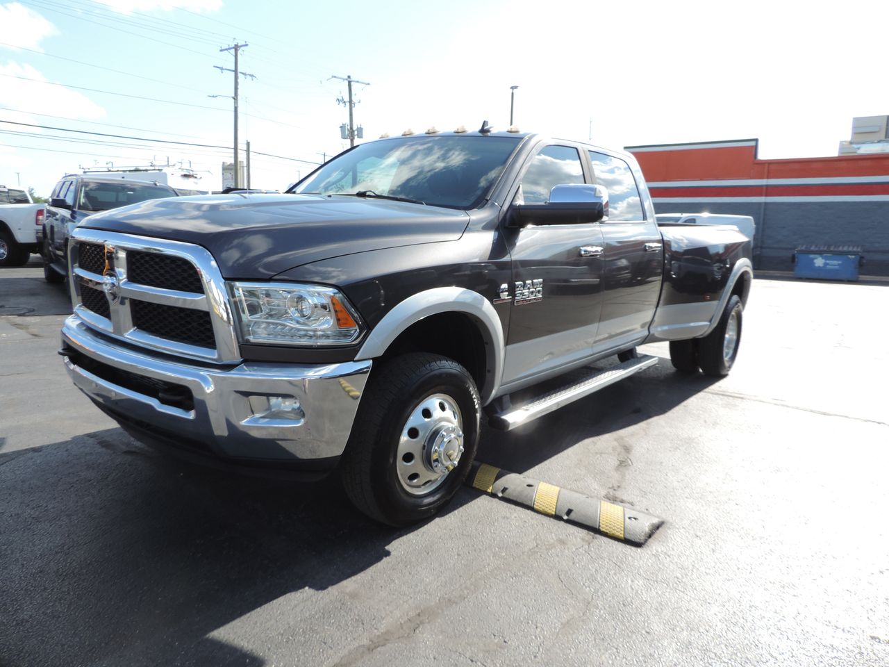 2015 RAM 3500 Laramie 4X4 Crew Cab LWB's photo