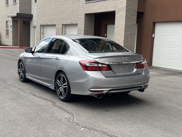 2018 Honda Civic Hatchback LX - Photo 28