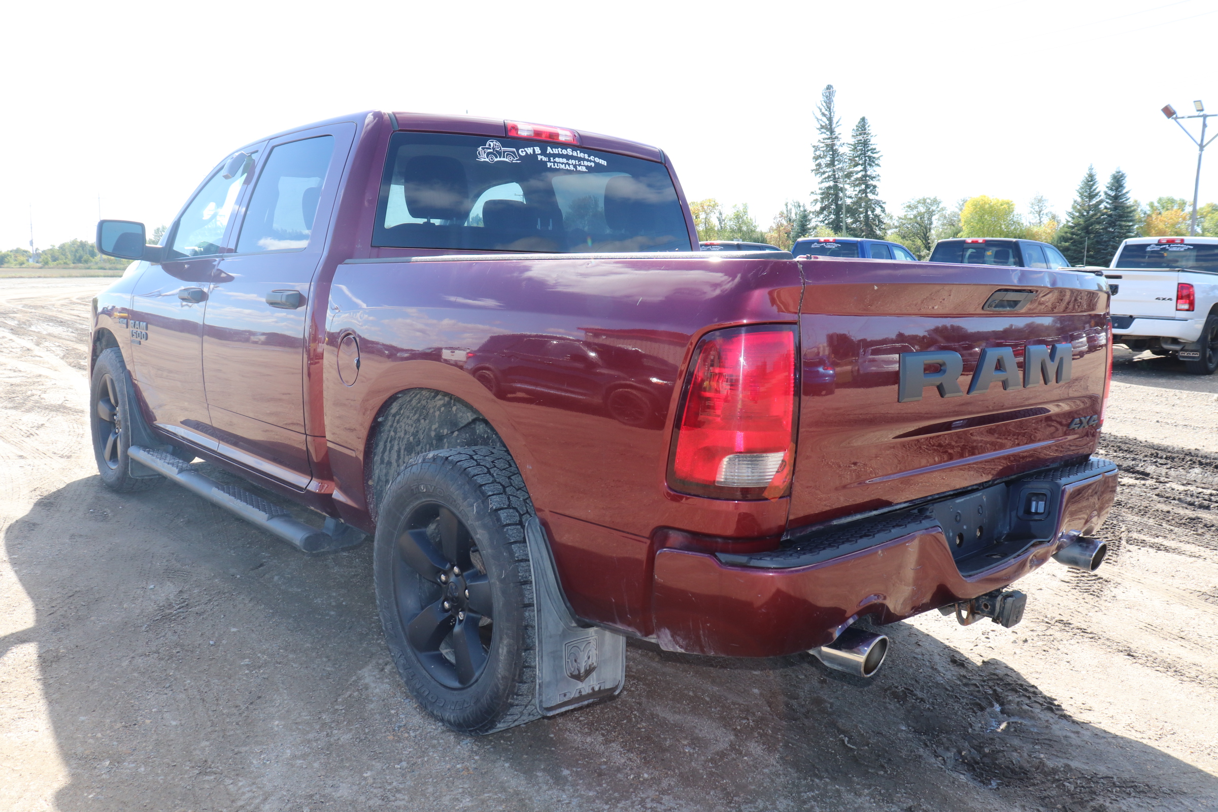 2021 RAM 1500 Classic (R)(W)(5) Tradesman Crew Cab SWB 4WD - 6