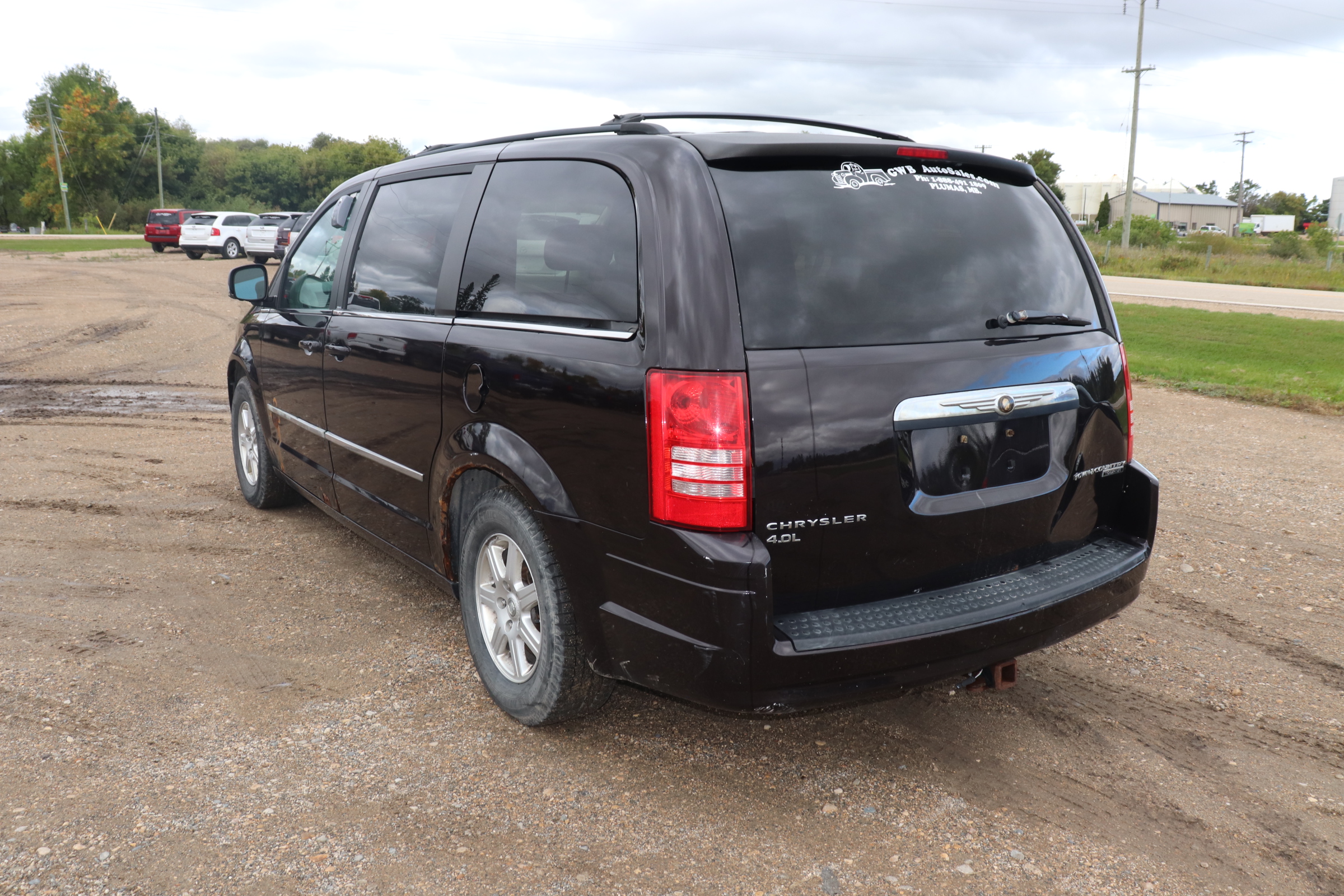 2010 Chrysler Town & Country (R)(E)(7) Touring - 3