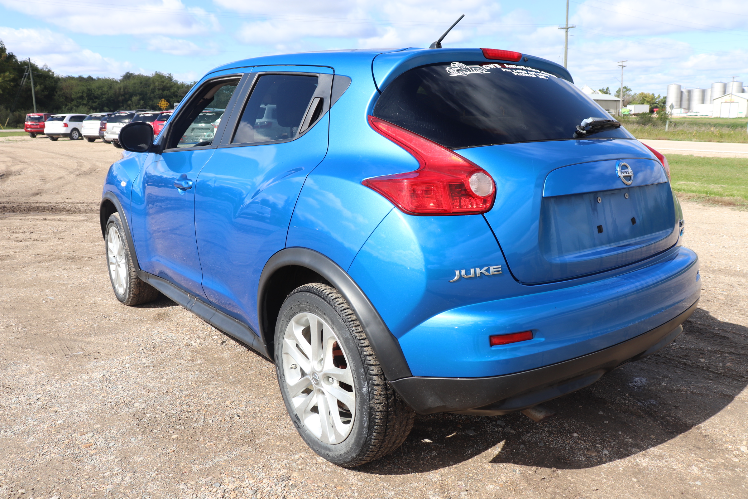 2011 Nissan Juke (R)(E)(5) SV AWD - 6