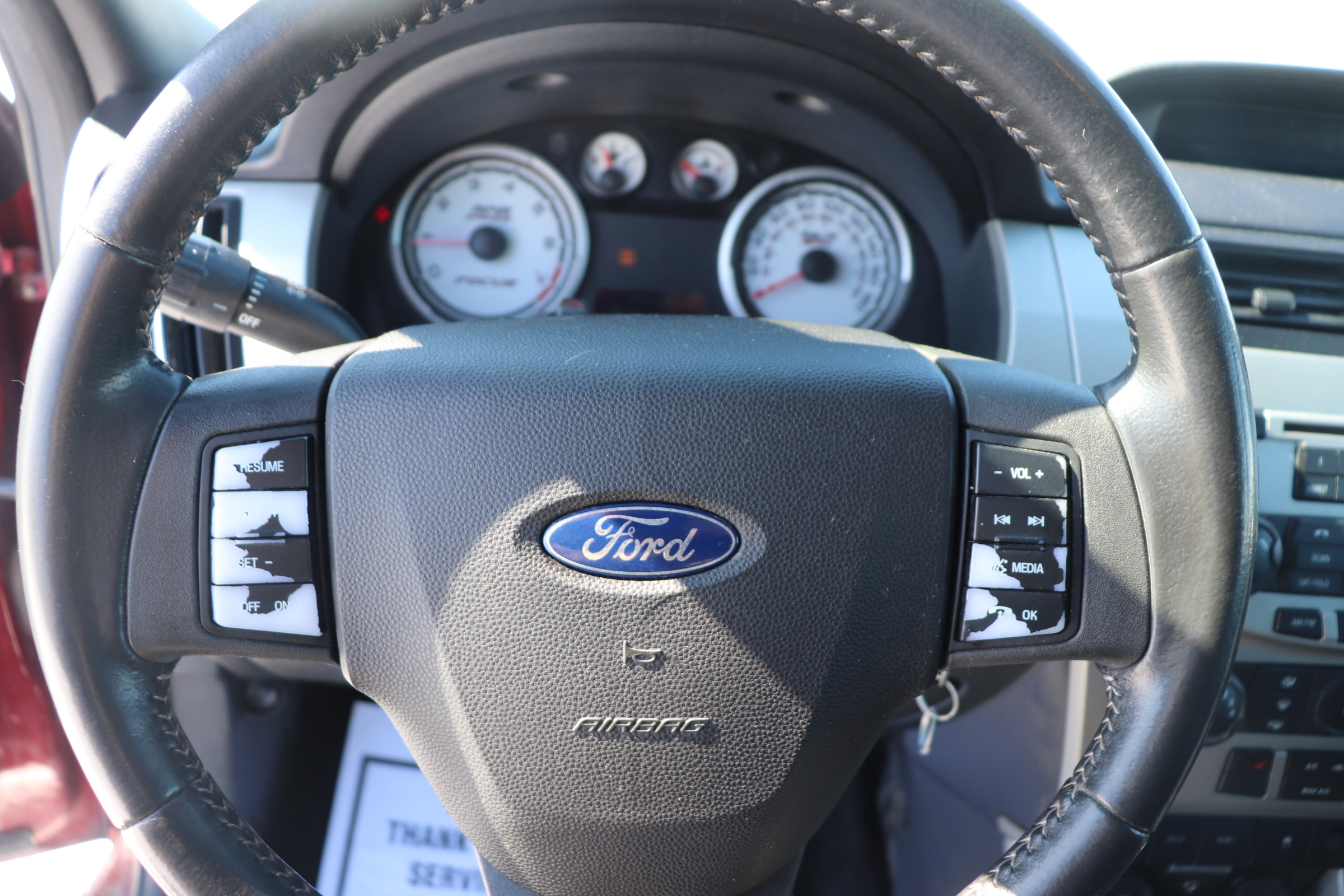 2011 Ford Focus (R)(C)(5) SES Sedan - 8