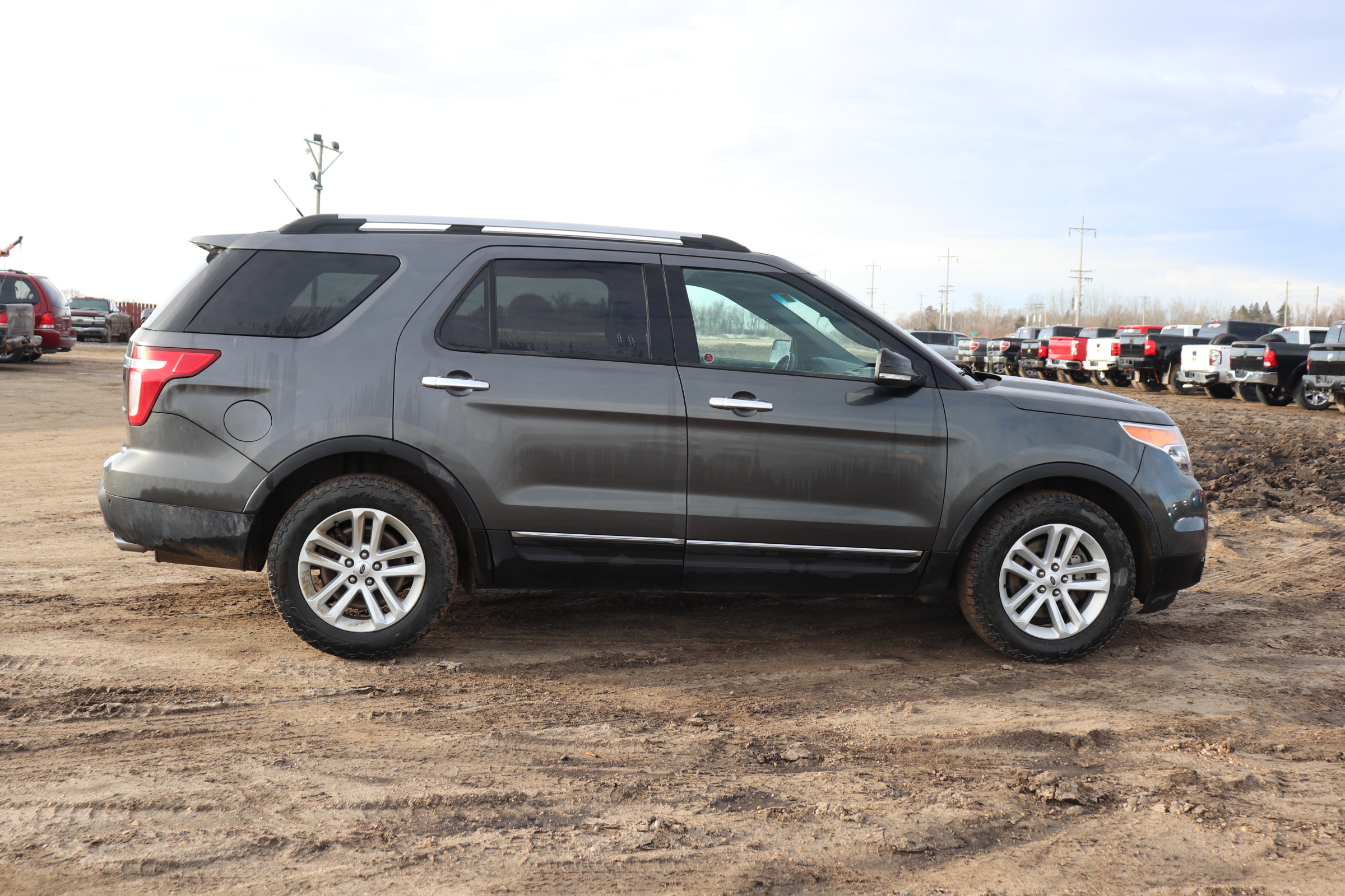 2015 Ford Explorer(G)(I)(7) XLT 4WD - 4