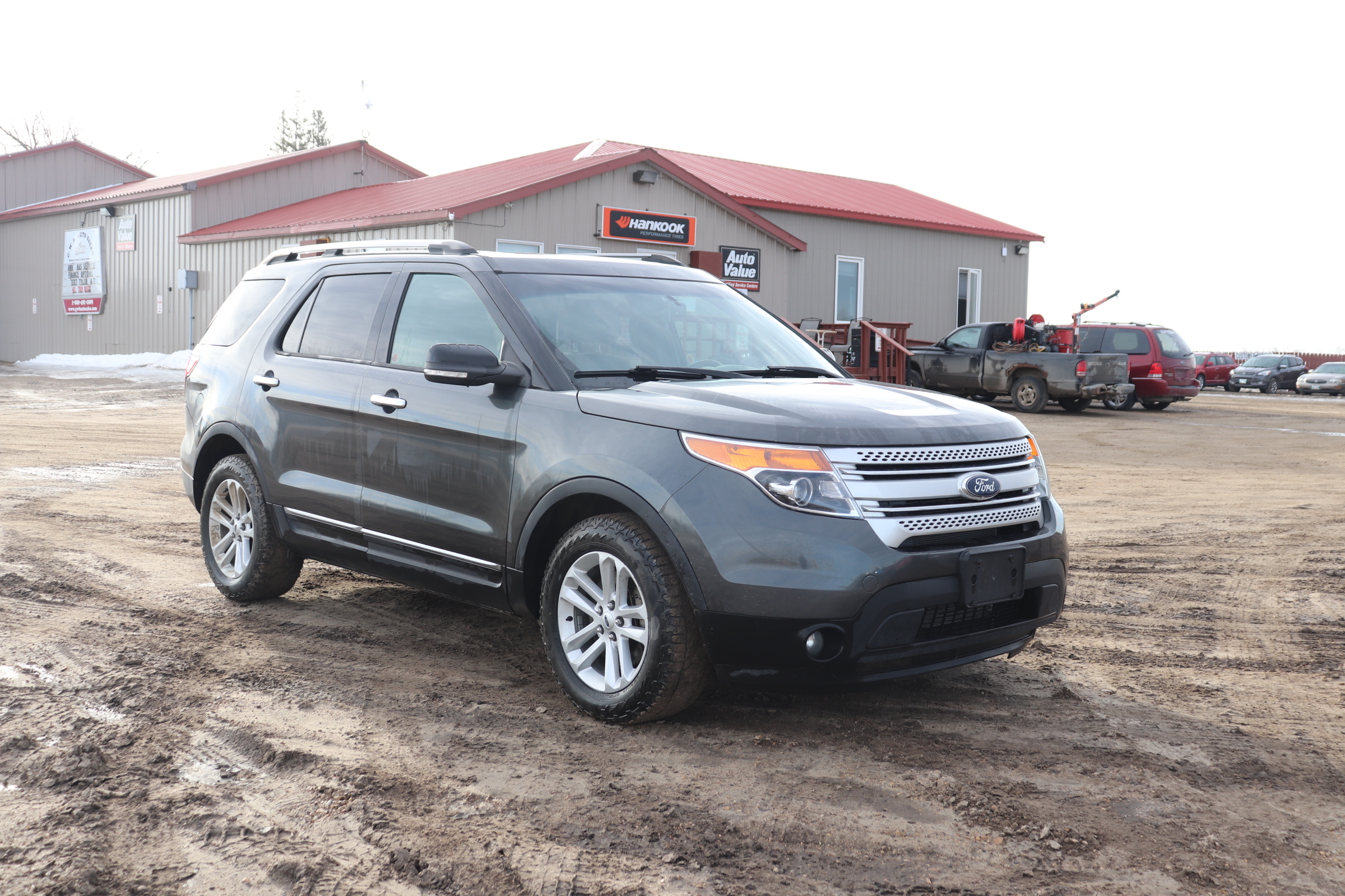2015 Ford Explorer(G)(I)(7) XLT 4WD - 2
