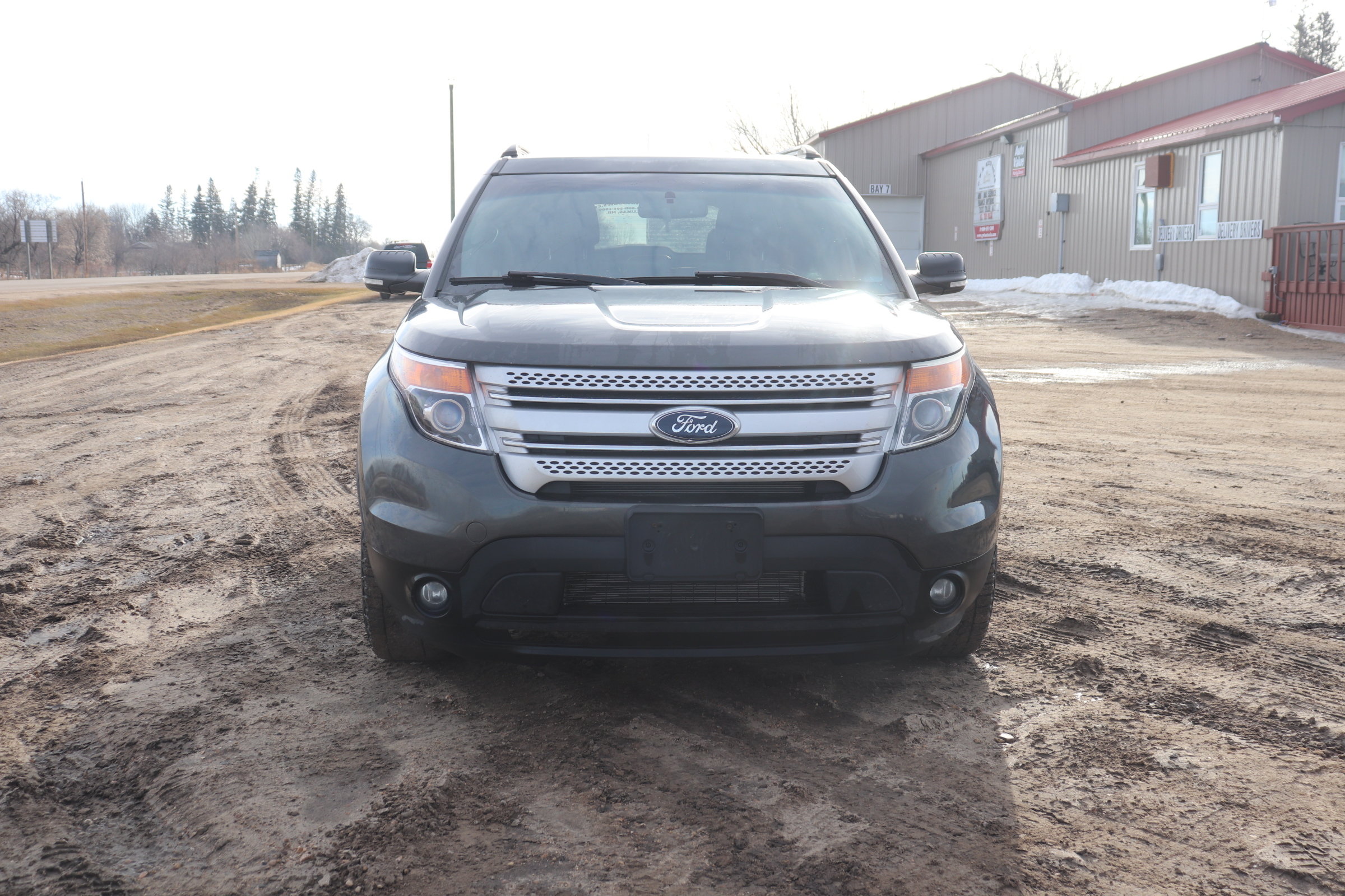 2015 Ford Explorer(G)(I)(7) XLT 4WD - 3