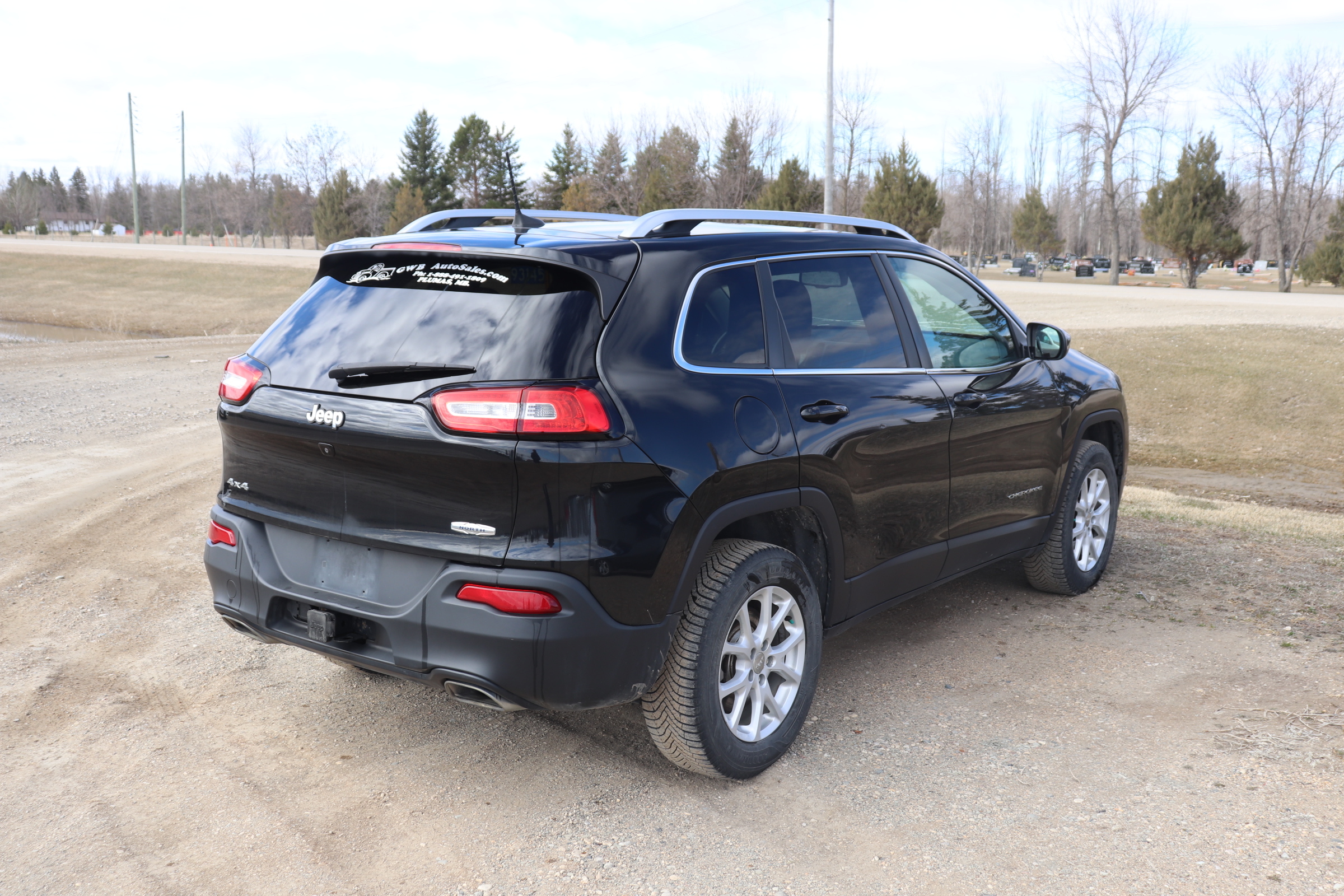 2016 Jeep Cherokee (R)(E)(5) Latitude 4WD - 5