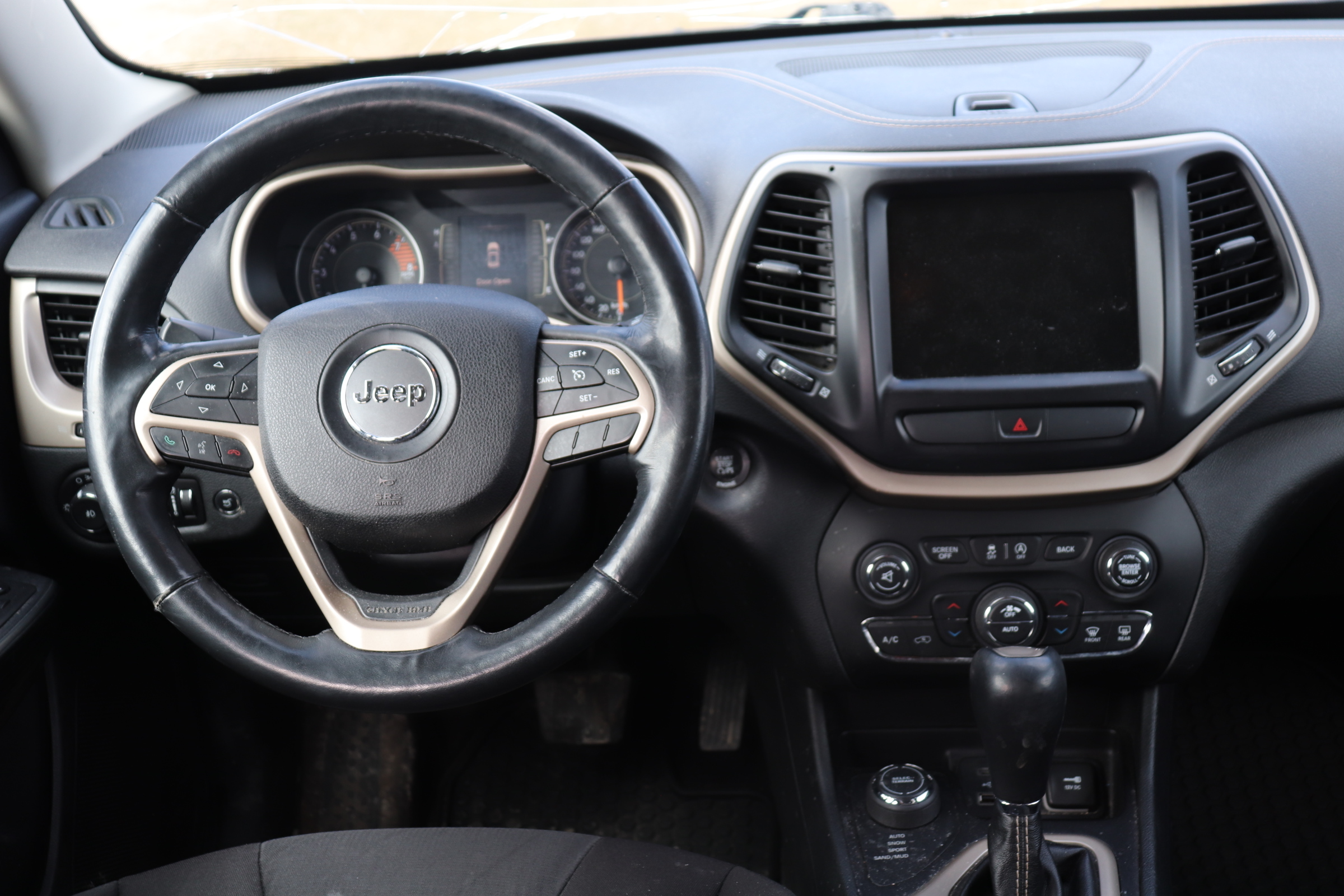 2016 Jeep Cherokee (R)(E)(5) Latitude 4WD - 9