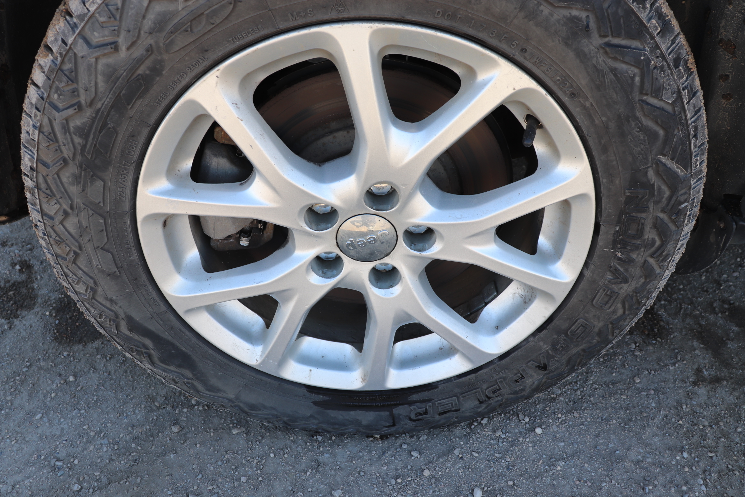 2015 Jeep Cherokee (R)(E)(5) Latitude 4WD - 9