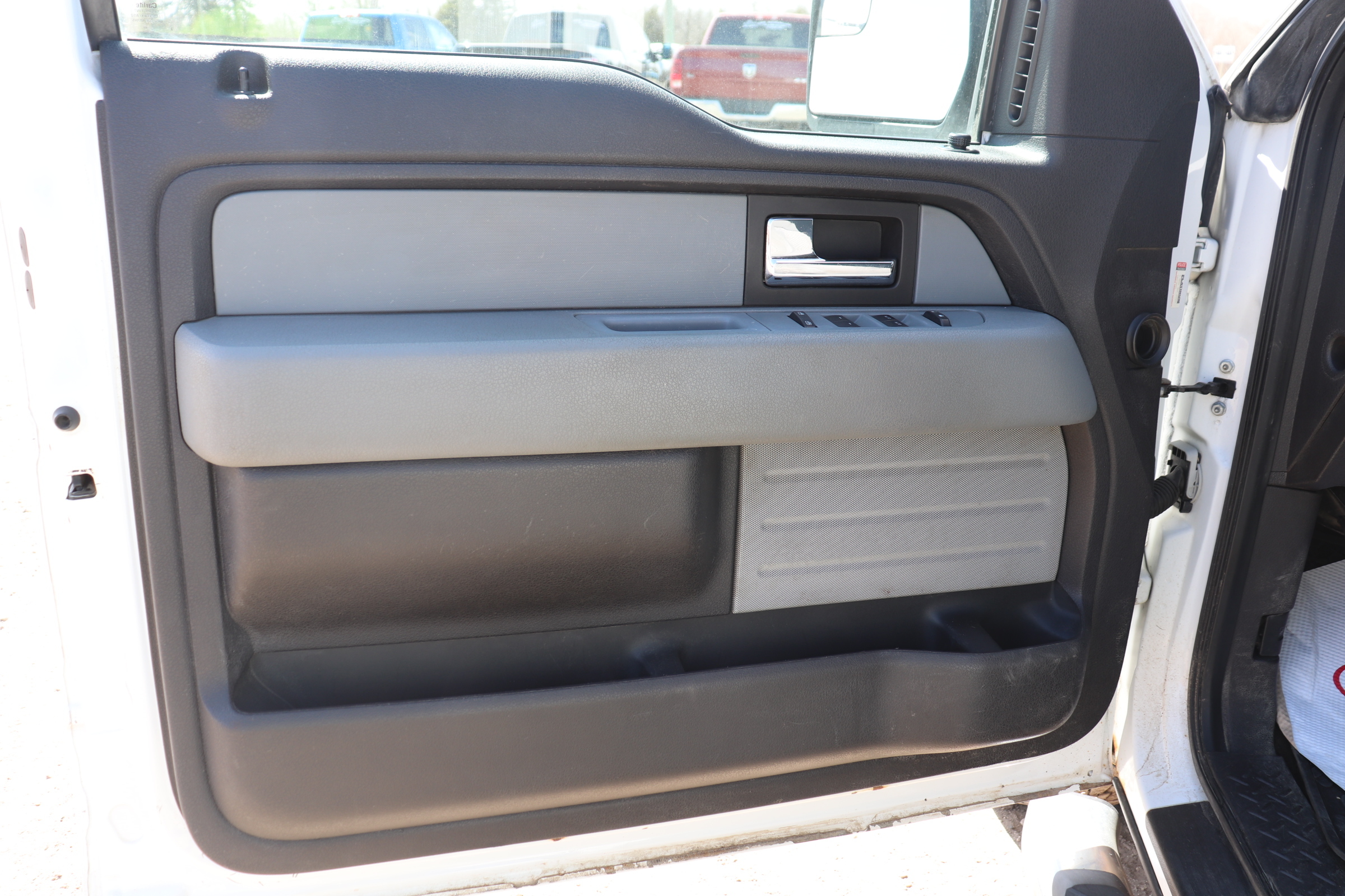 2012 Ford F-150 (Y)(I)(6) XLT SuperCab 6.5-ft. Bed 4WD - 10