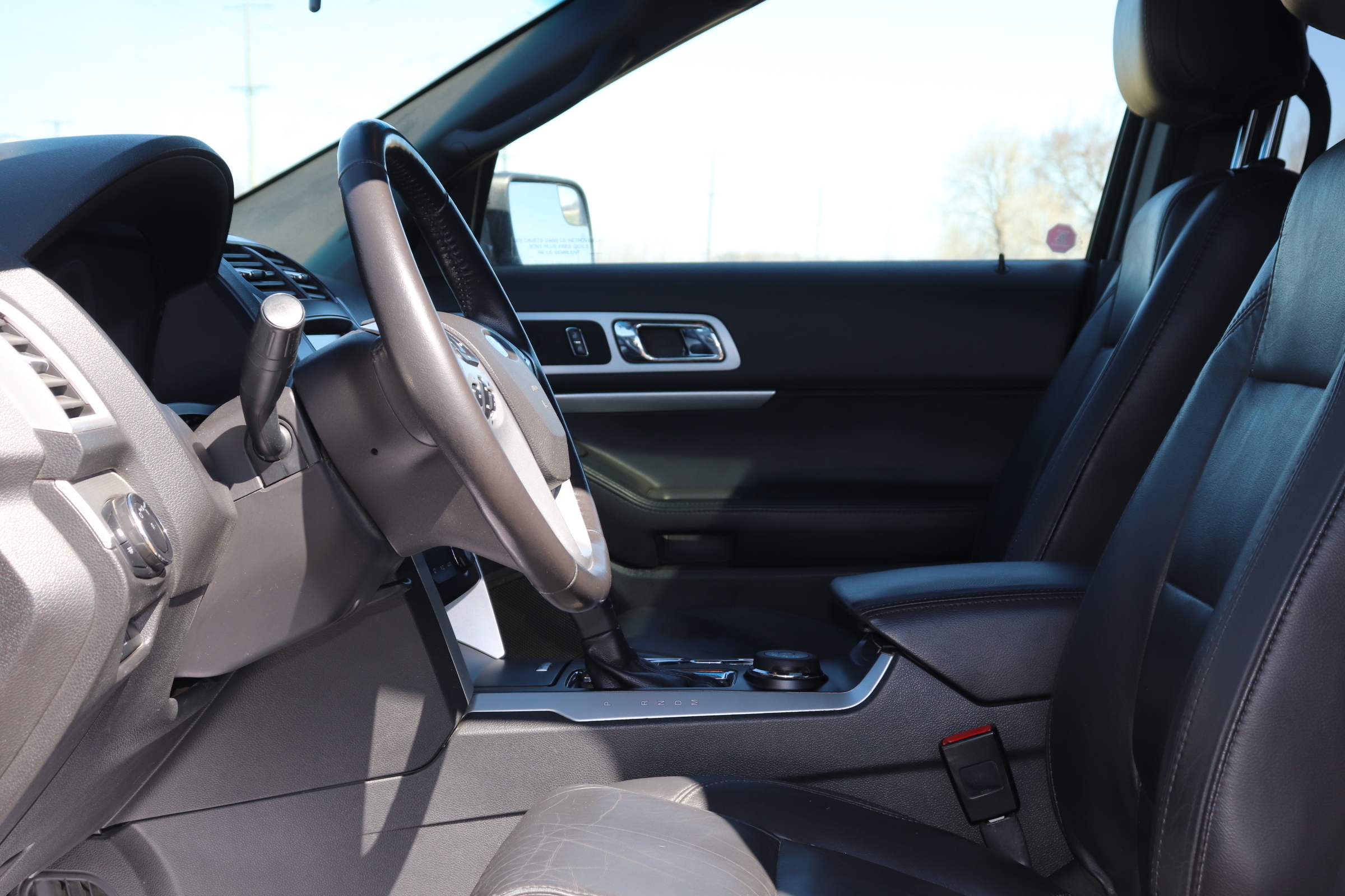 2015 Ford Explorer(G)(I)(7) XLT 4WD - 11