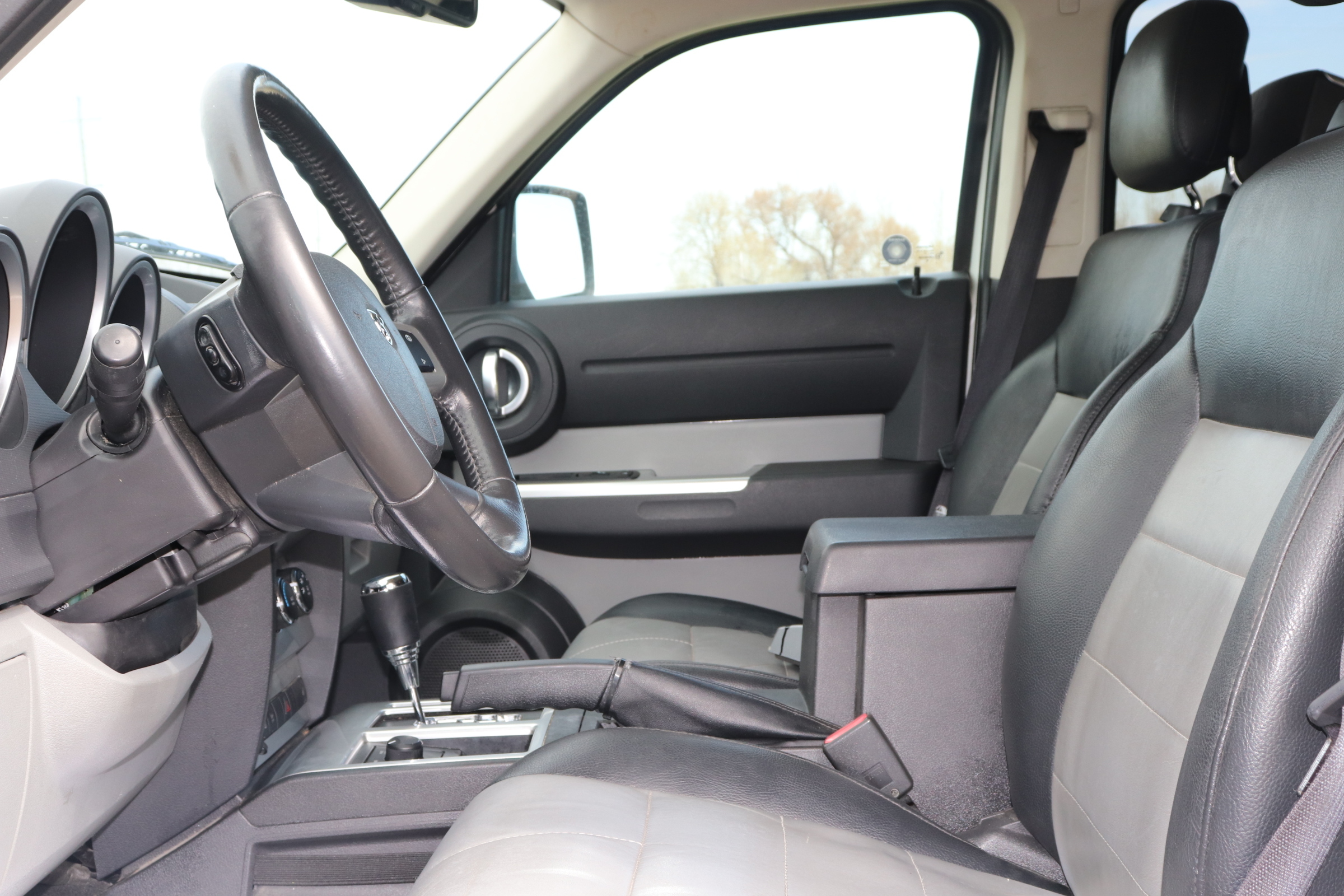 2010 Dodge Nitro (R)(C)(5) SXT 4WD - 10