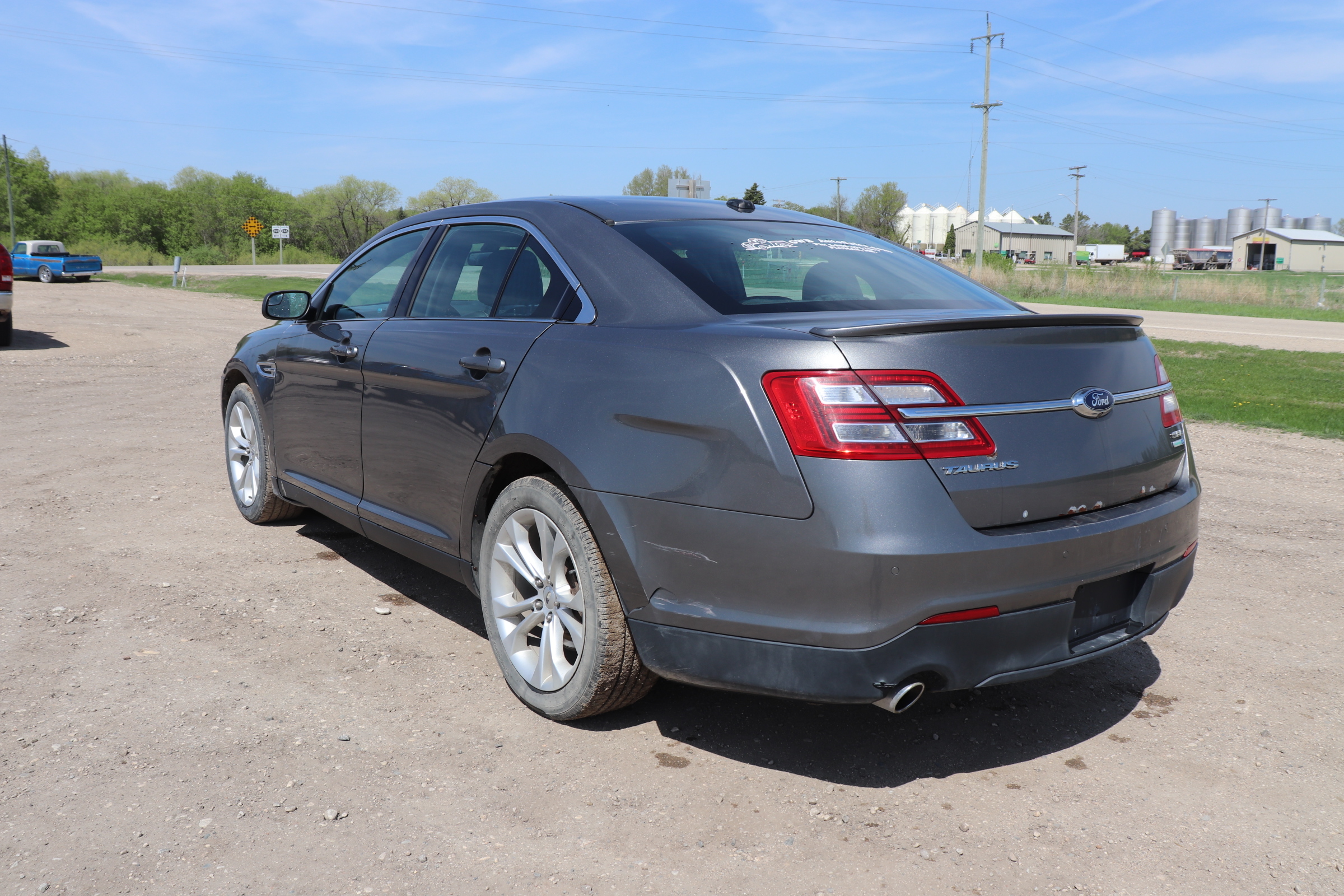 2013 Ford Taurus (R)(D)(5) SEL AWD - 6