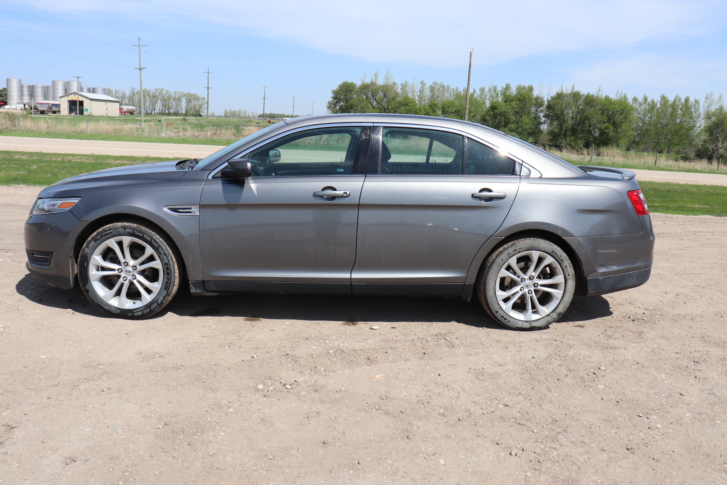 2013 Ford Taurus (R)(D)(5) SEL AWD - 4