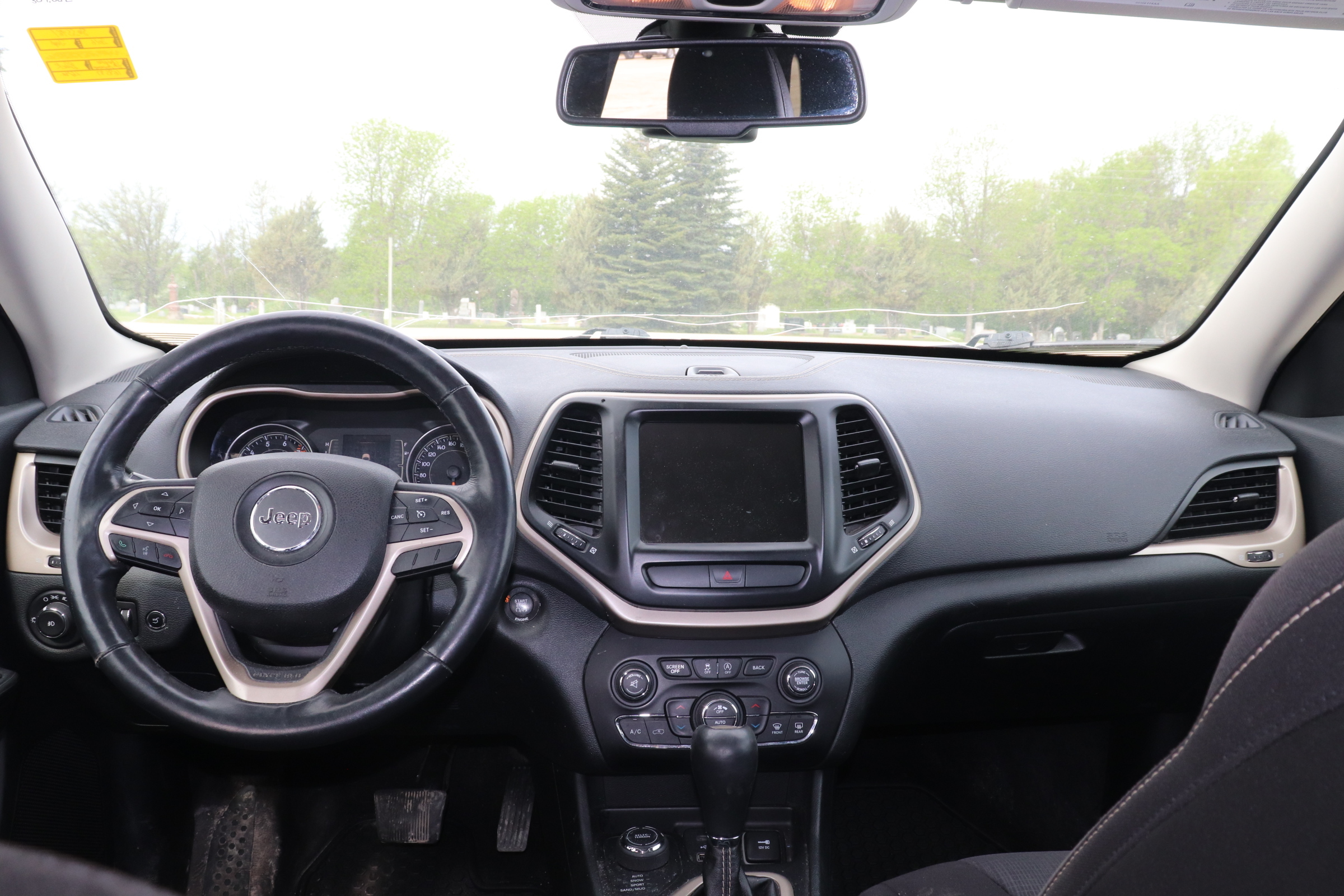 2016 Jeep Cherokee (R)(E)(5) Latitude 4WD - 8